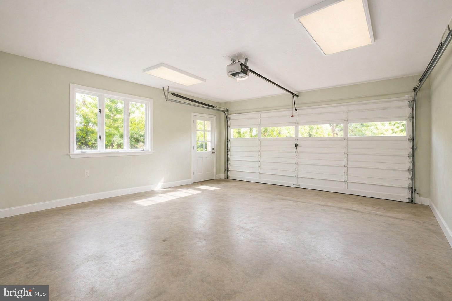 FAIRLAND ACRES - Residential