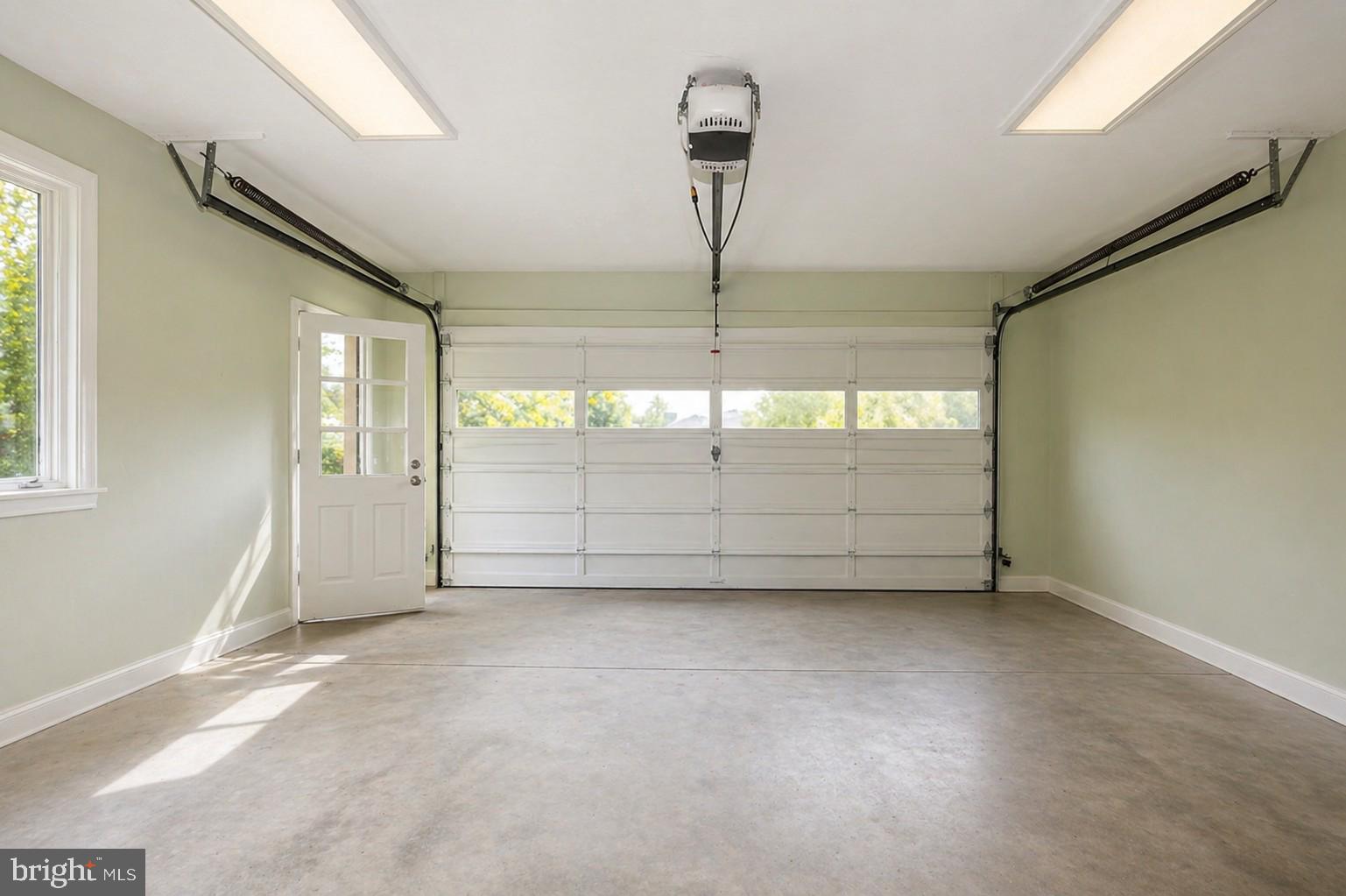 FAIRLAND ACRES - Residential
