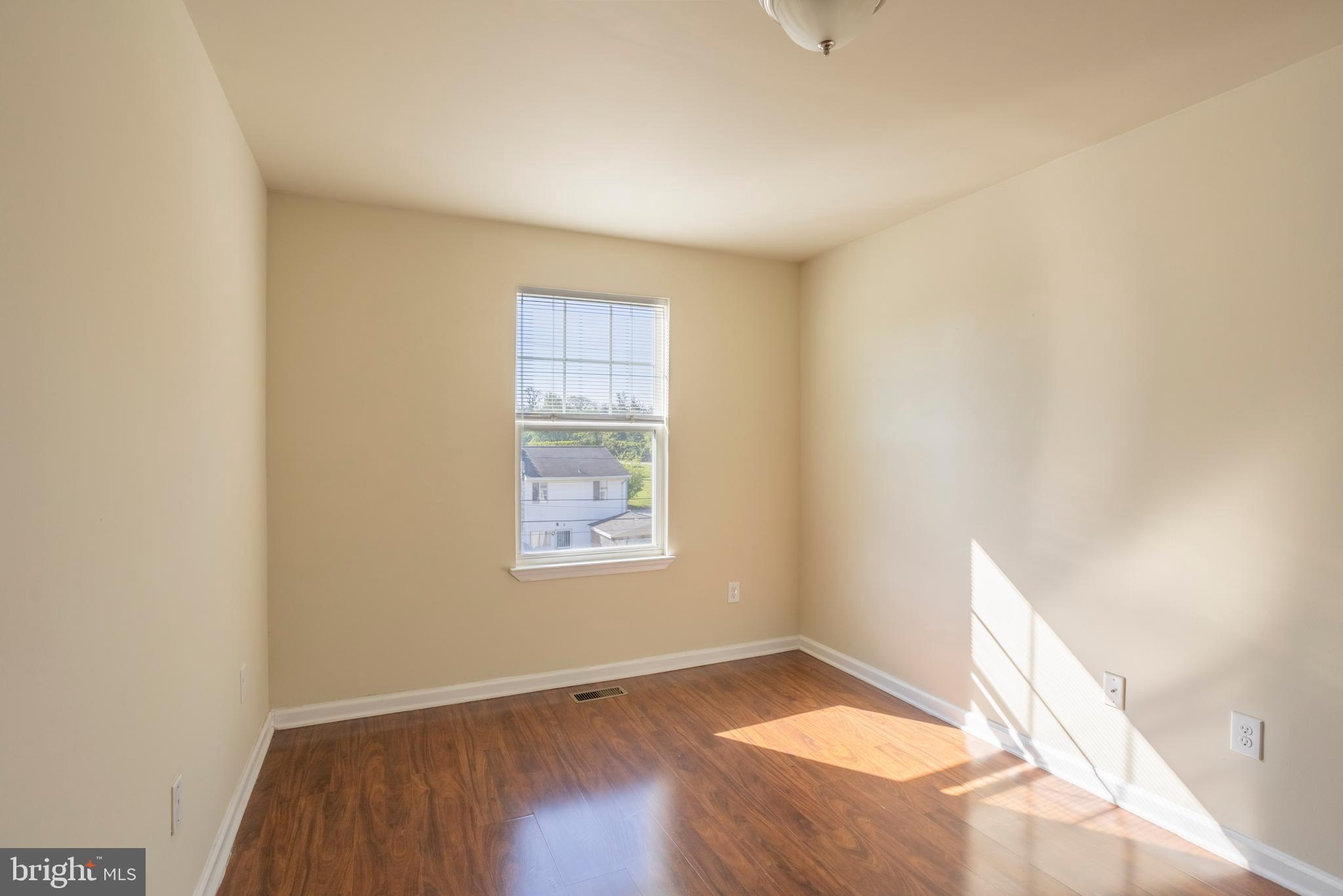 MOUNT WINANS - Residential