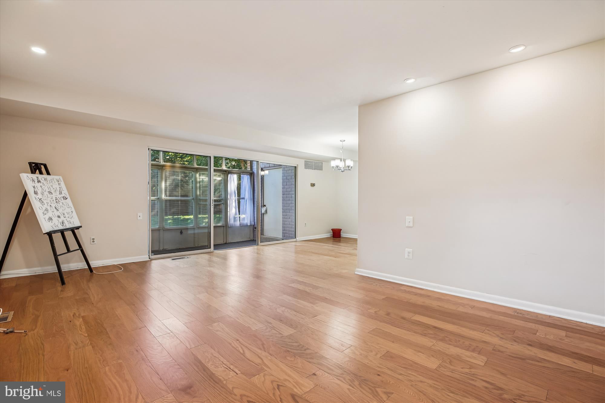 LEISURE WORLD - Residential Lease