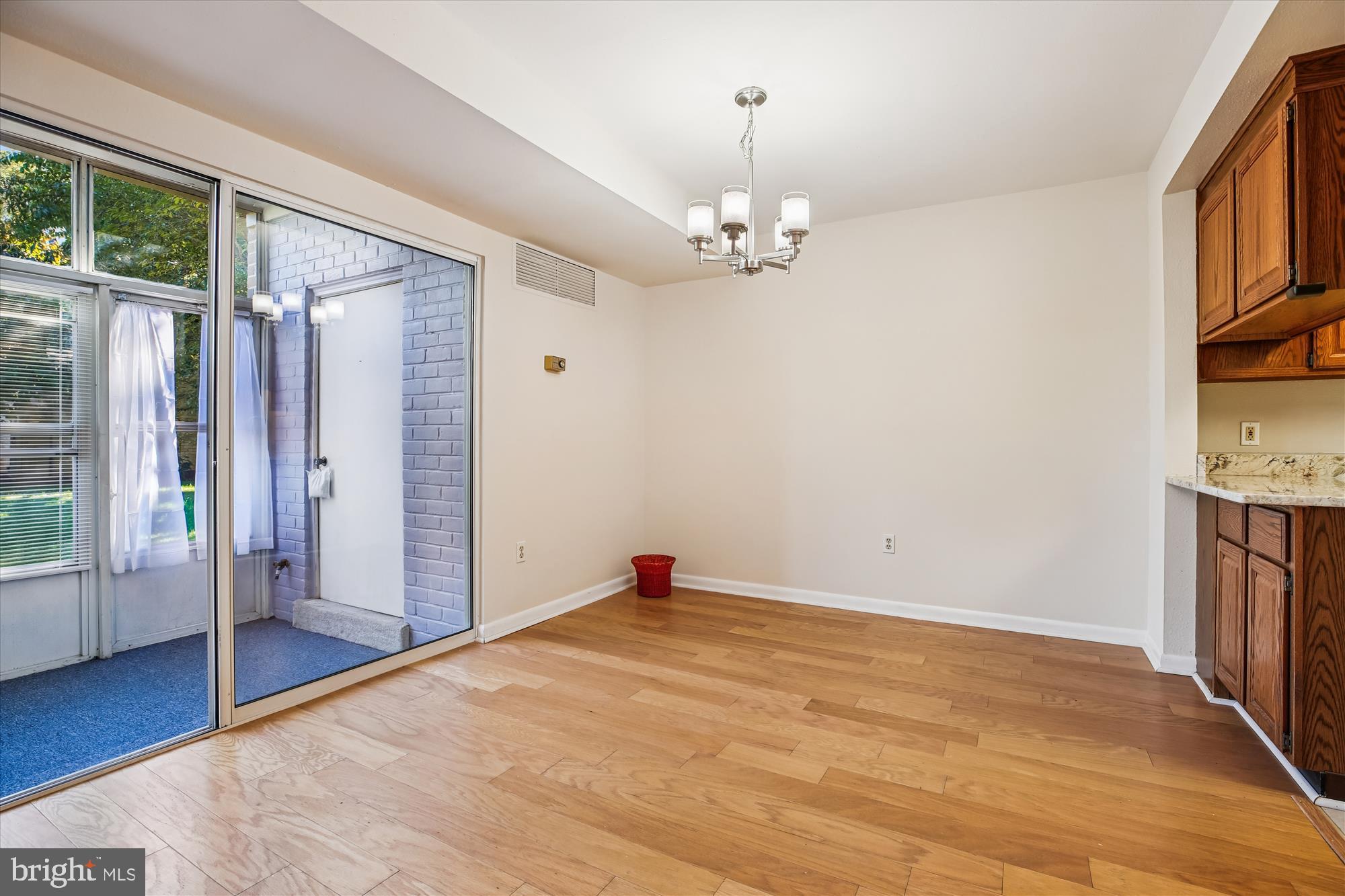 LEISURE WORLD - Residential Lease