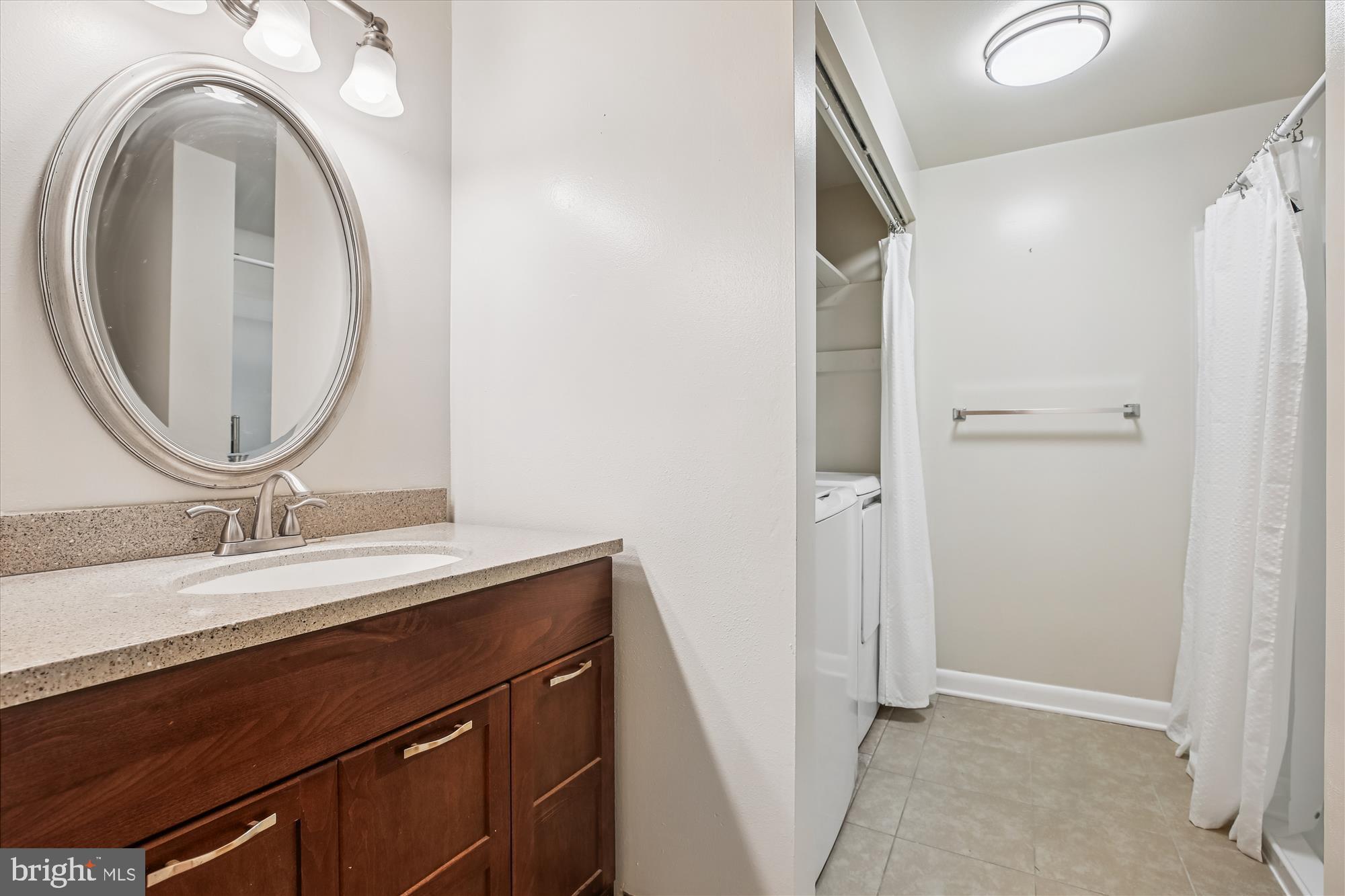 LEISURE WORLD - Residential Lease