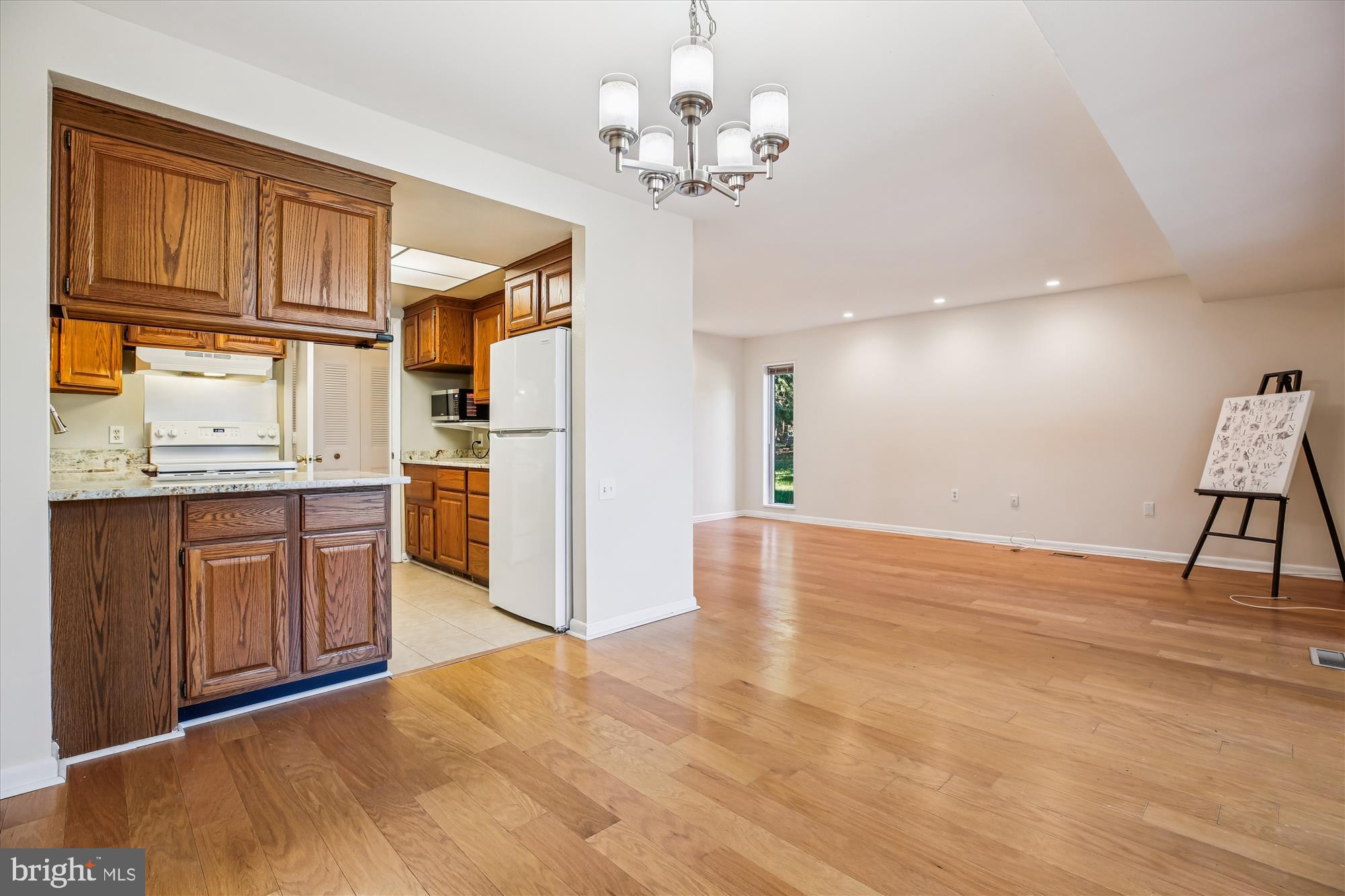 LEISURE WORLD - Residential Lease