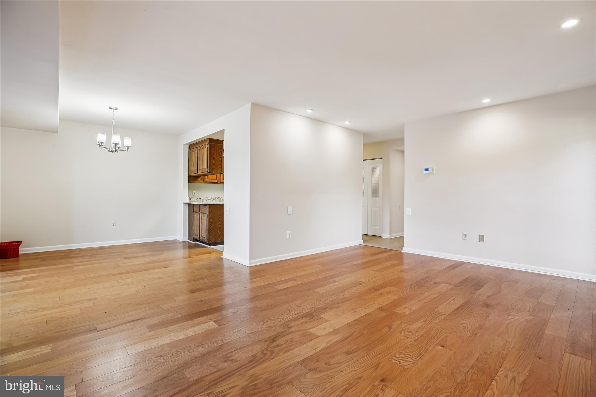 LEISURE WORLD - Residential Lease