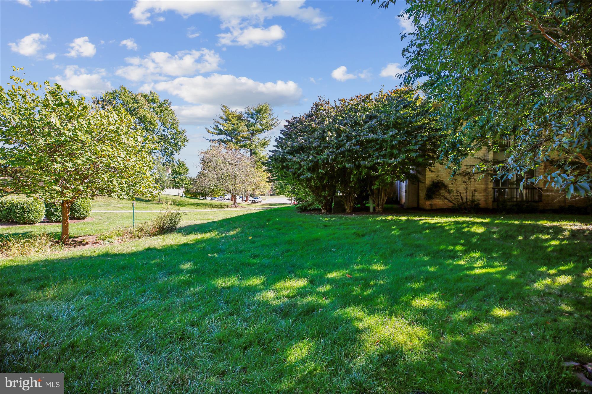 LEISURE WORLD - Residential Lease