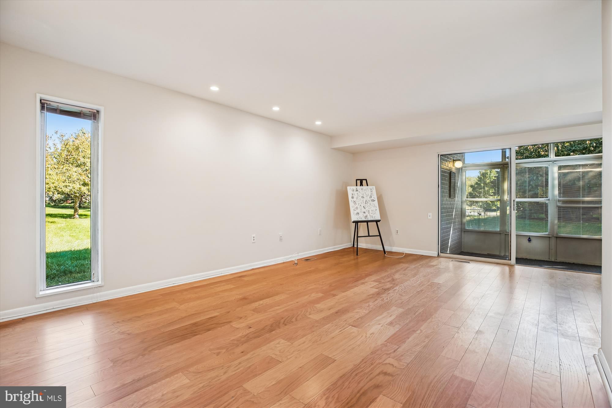 LEISURE WORLD - Residential Lease