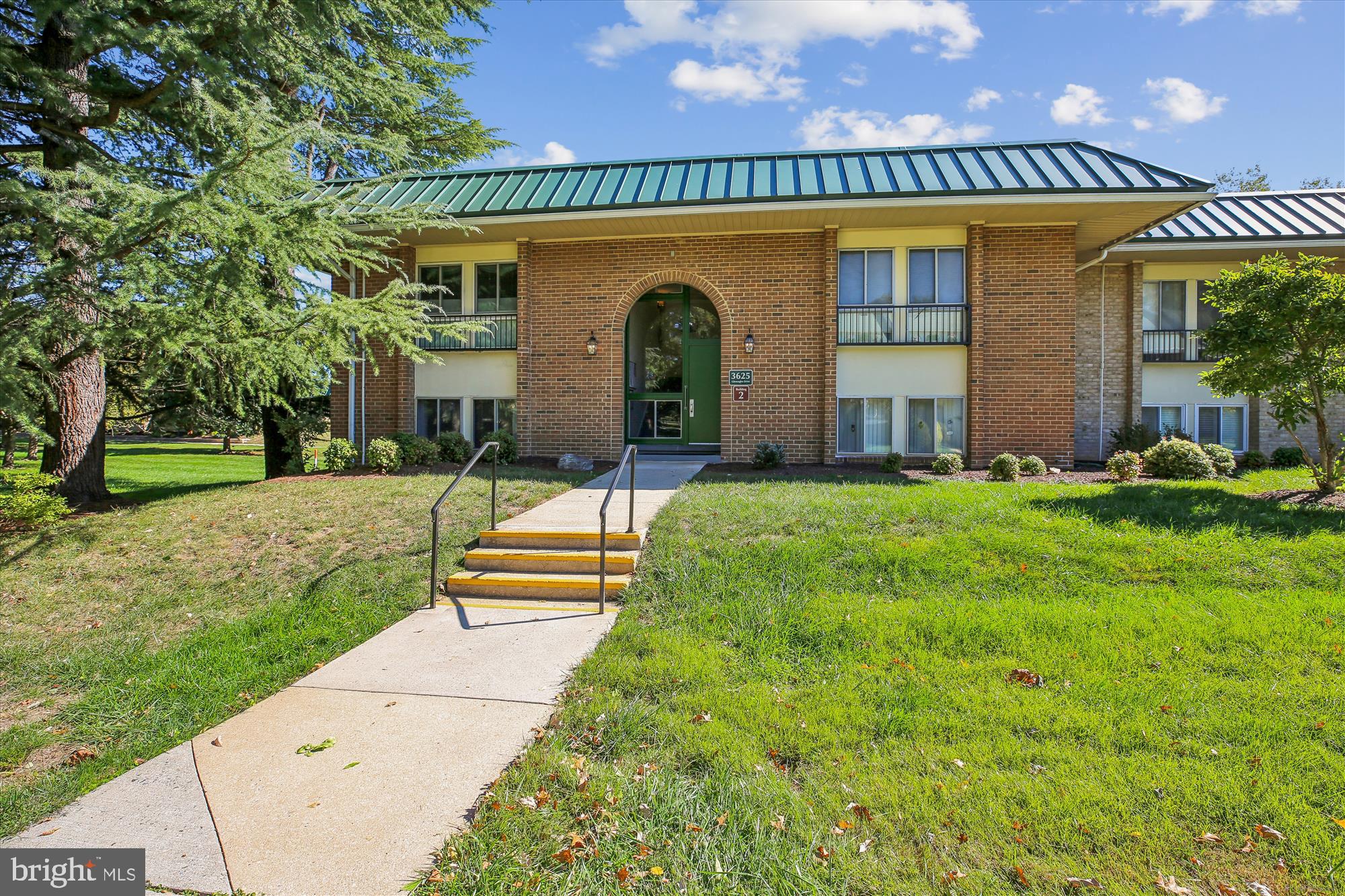 LEISURE WORLD - Residential Lease