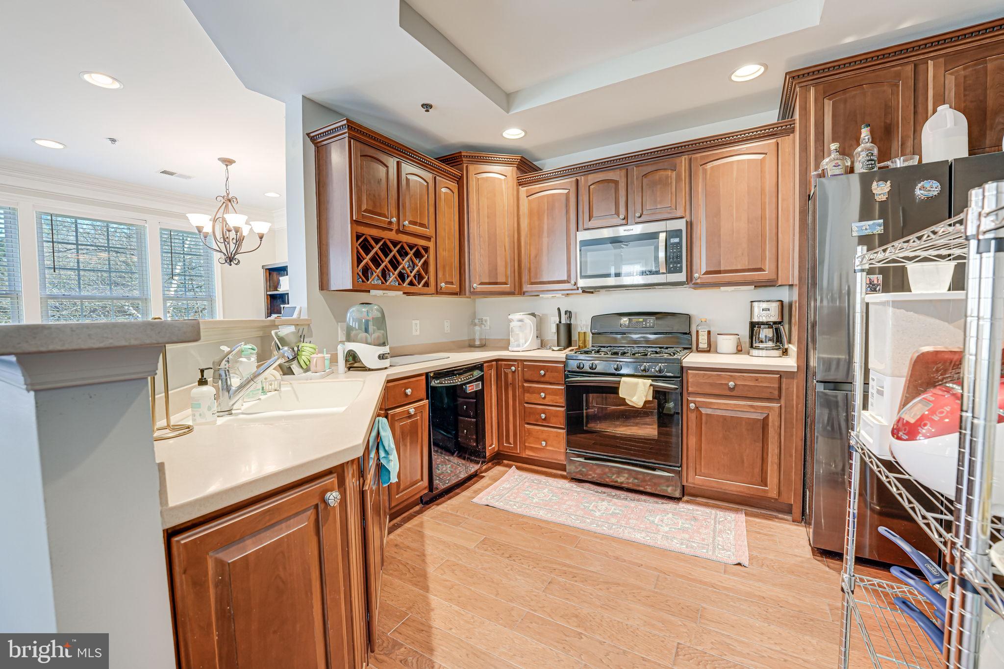 GROVETON WOODS - Residential Lease