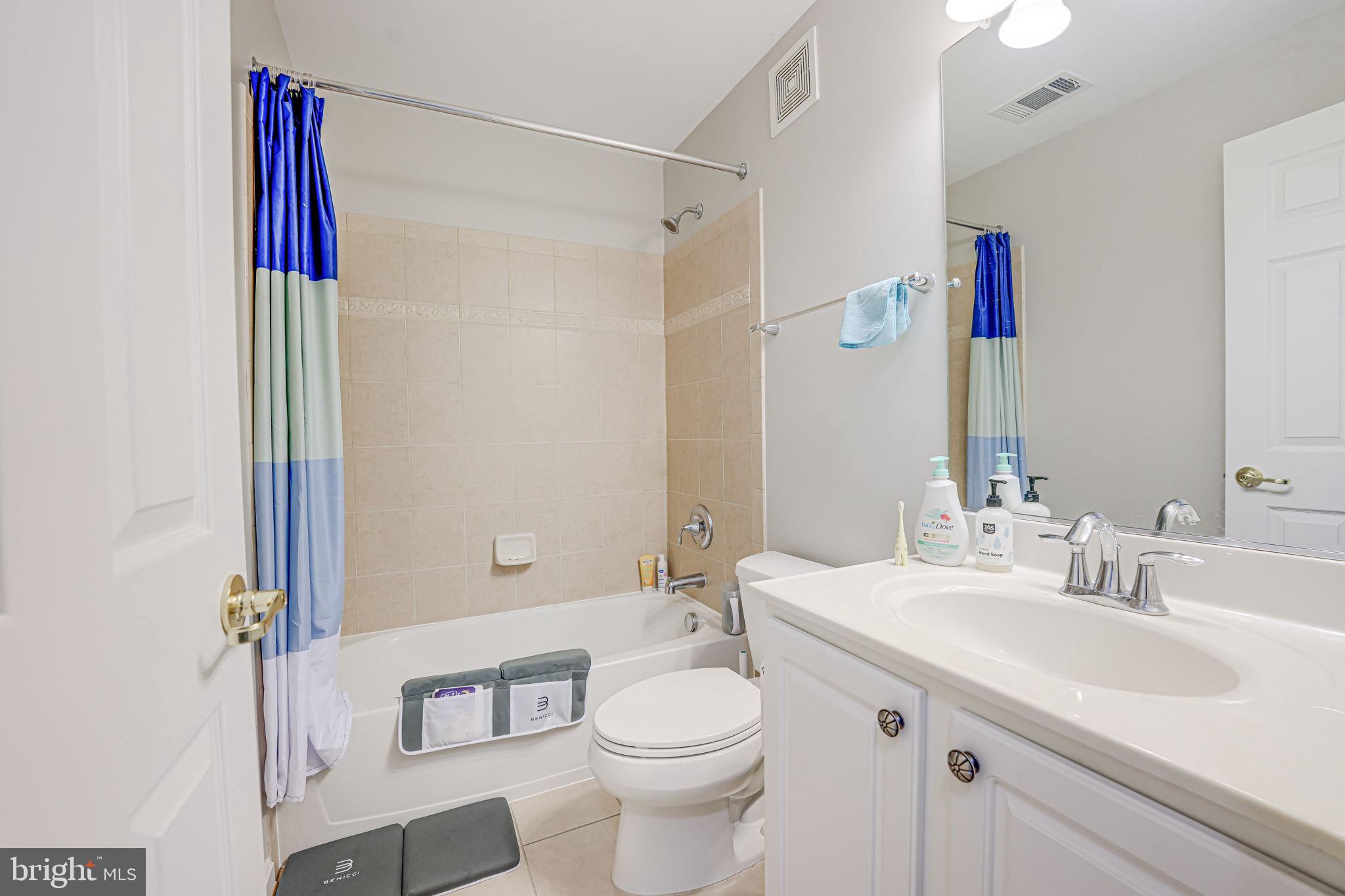 GROVETON WOODS - Residential Lease