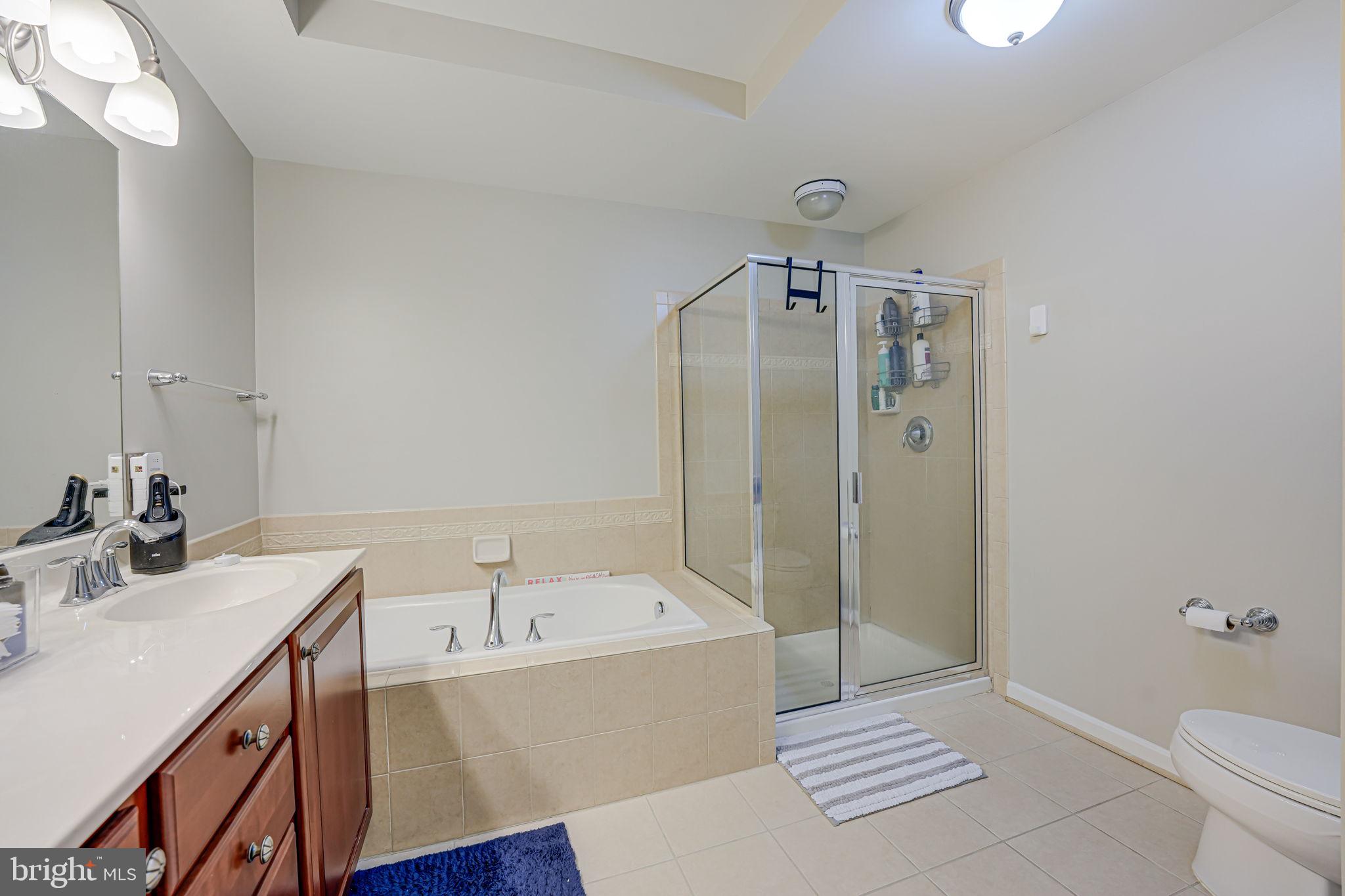 GROVETON WOODS - Residential Lease