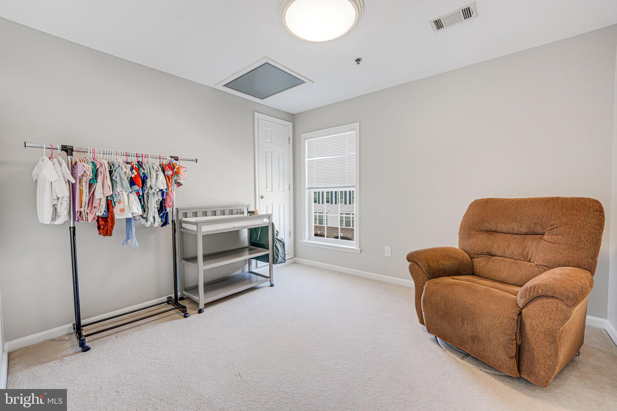 GROVETON WOODS - Residential Lease