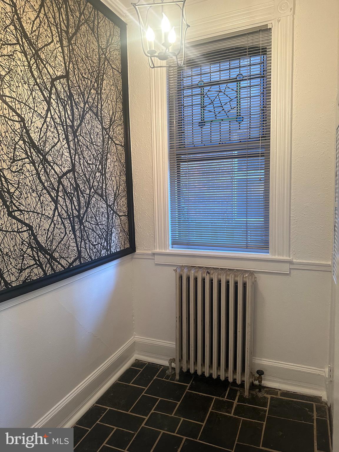 SQUIRREL HILL - Residential Lease