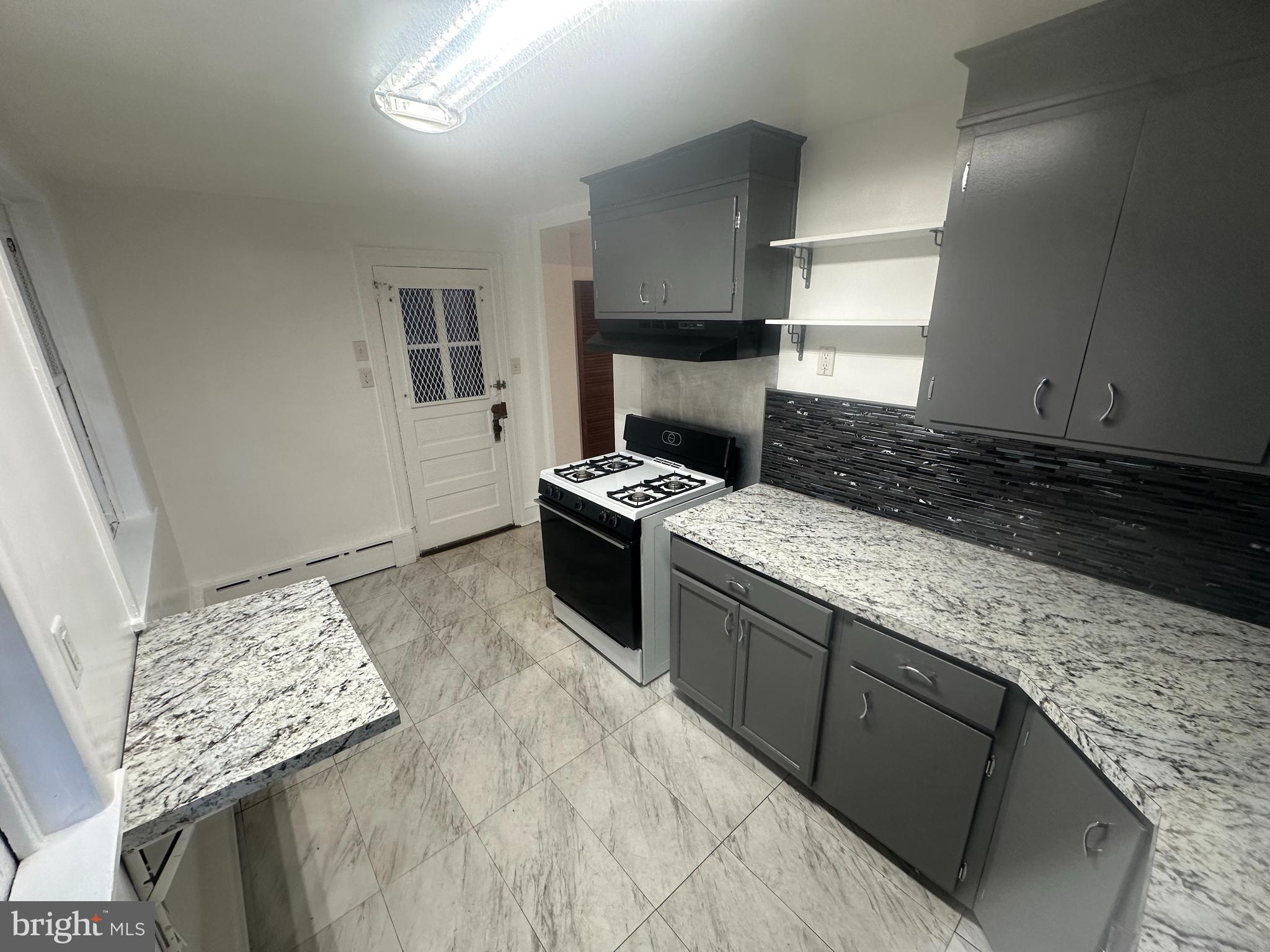 SQUIRREL HILL - Residential Lease