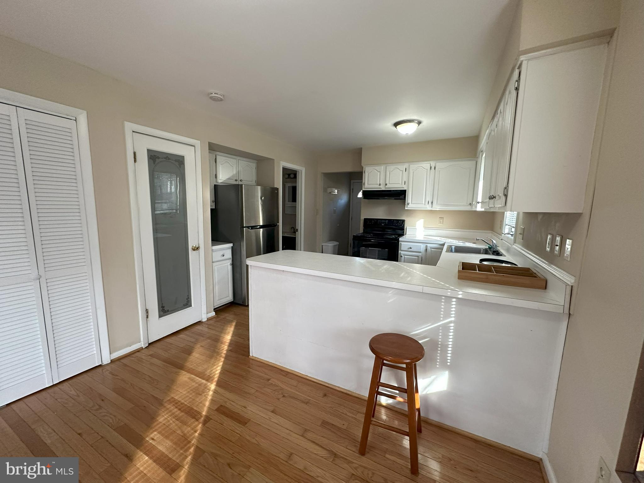 AVALON SHORES - Residential Lease