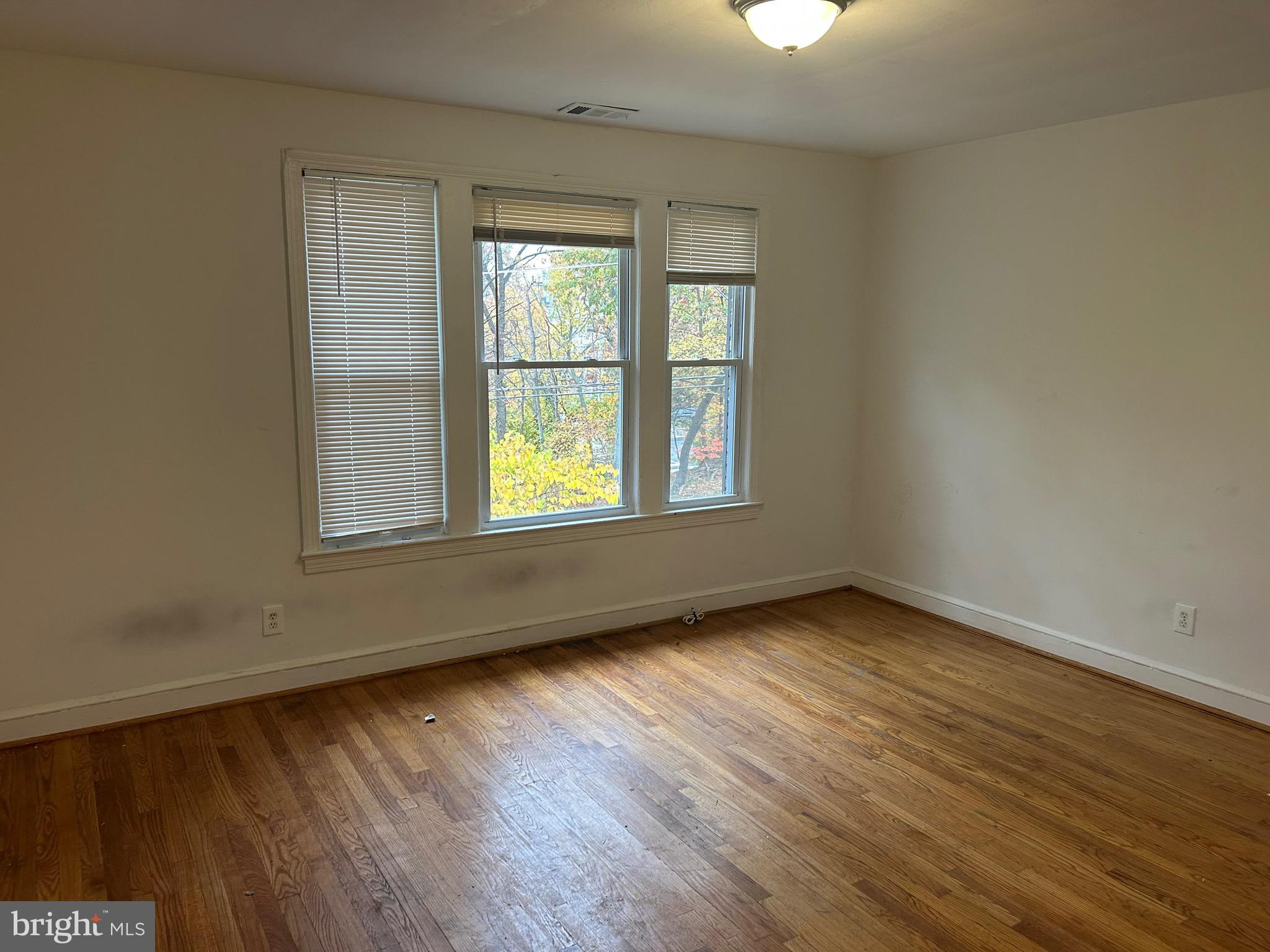 331 PARKLAND PLACE SE