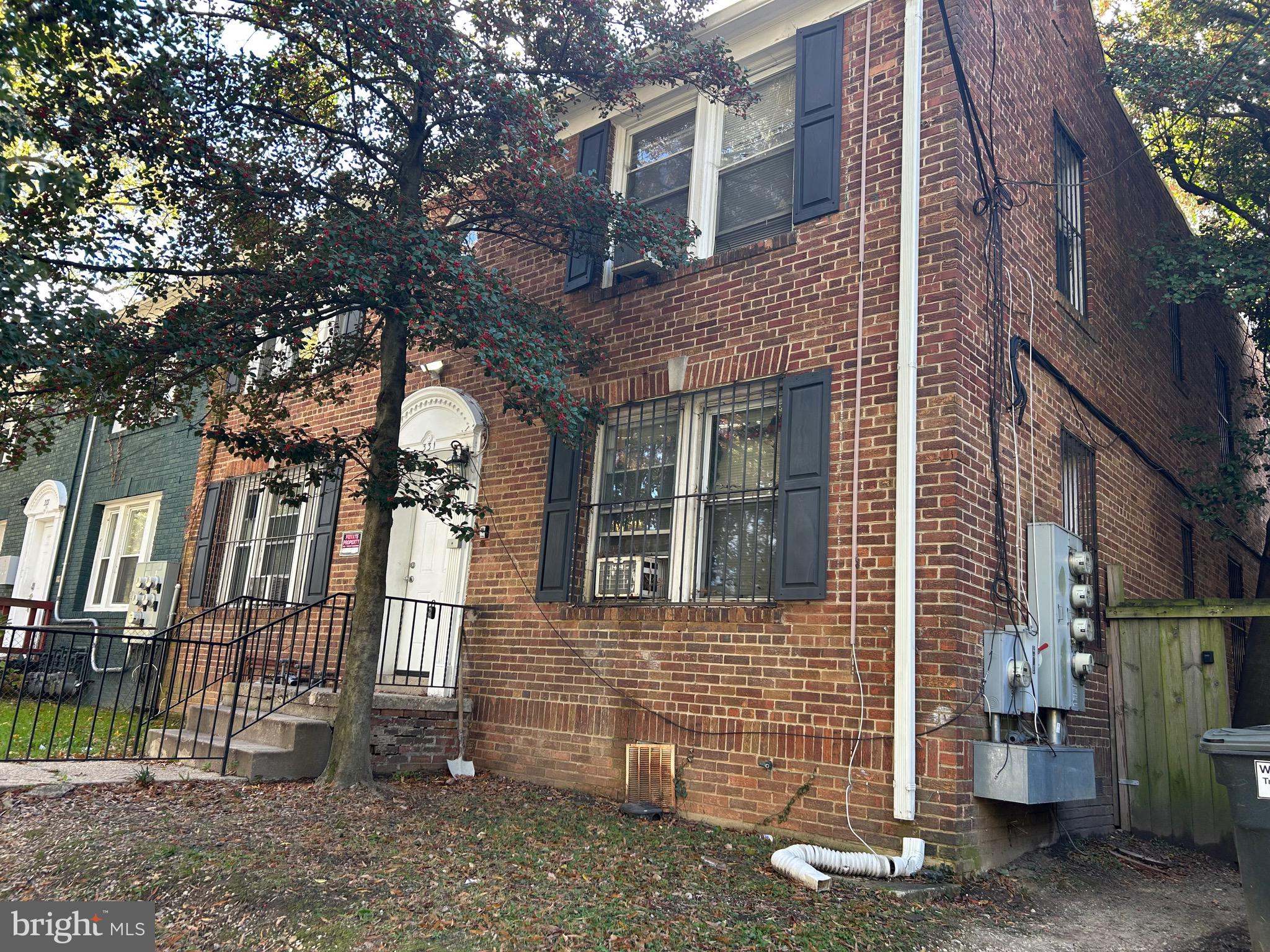 331 PARKLAND PLACE SE