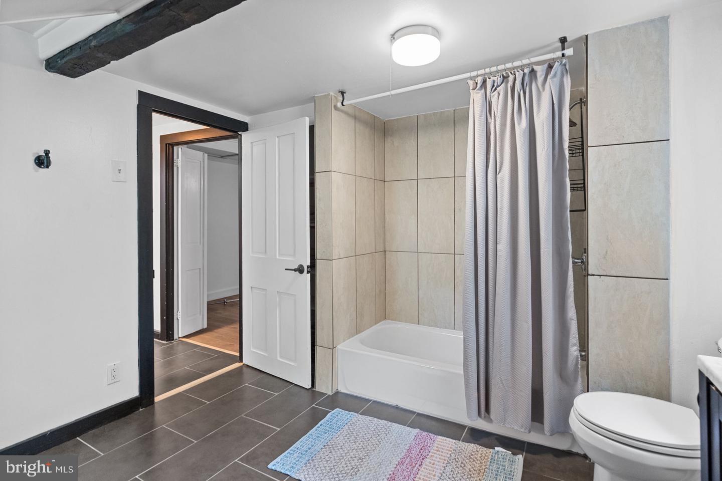 HUNTINGDON VALLEY - Residential