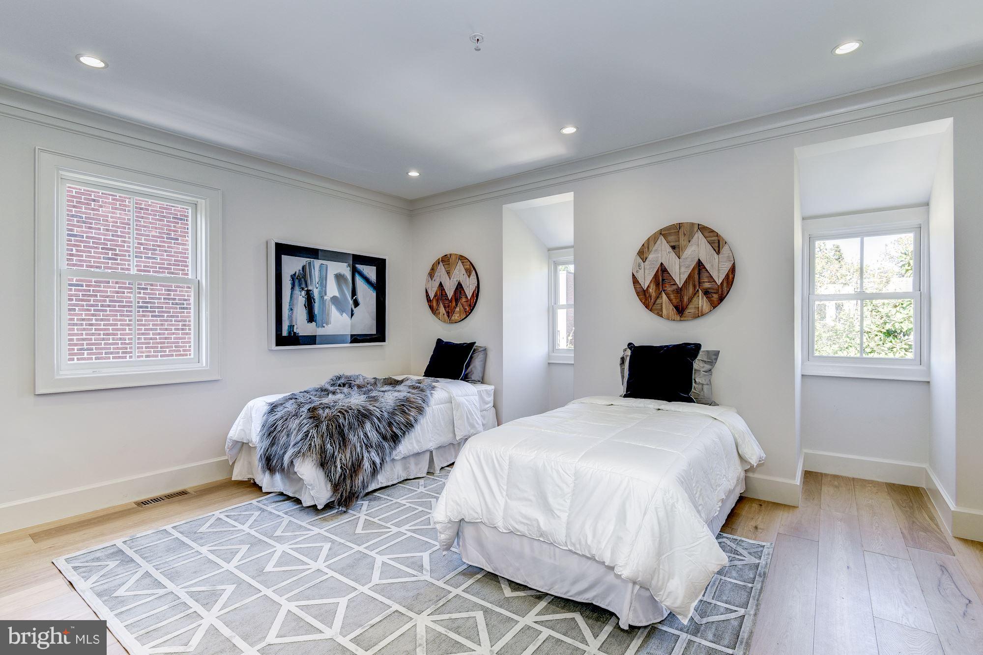 GEORGETOWN - Residential