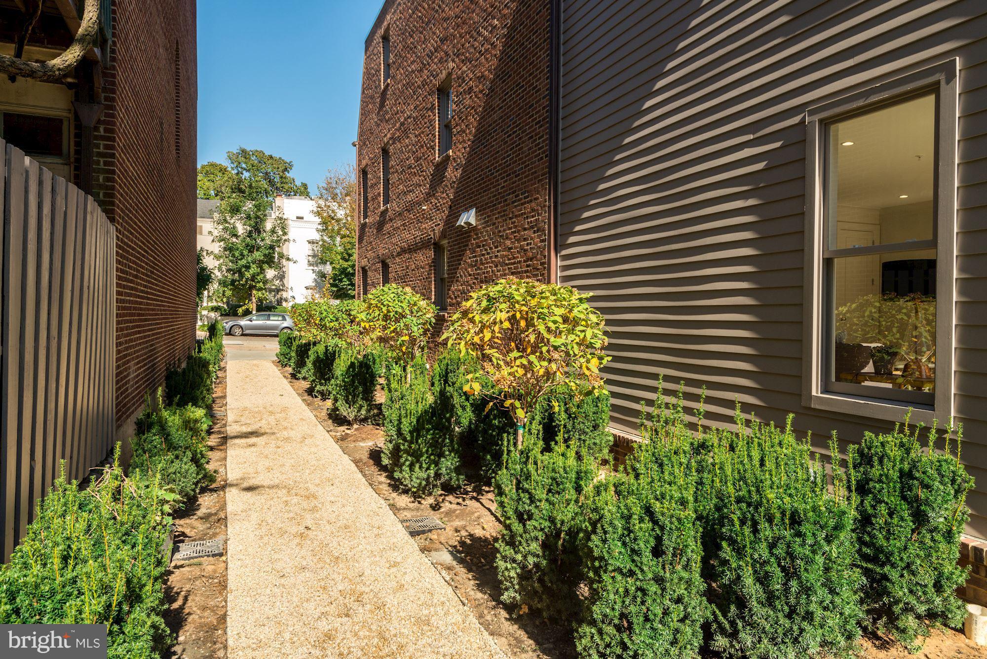 GEORGETOWN - Residential