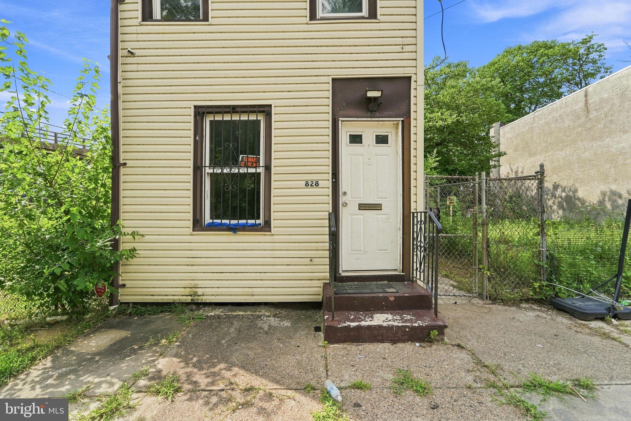 828-830 MOUNT VERNON STREET