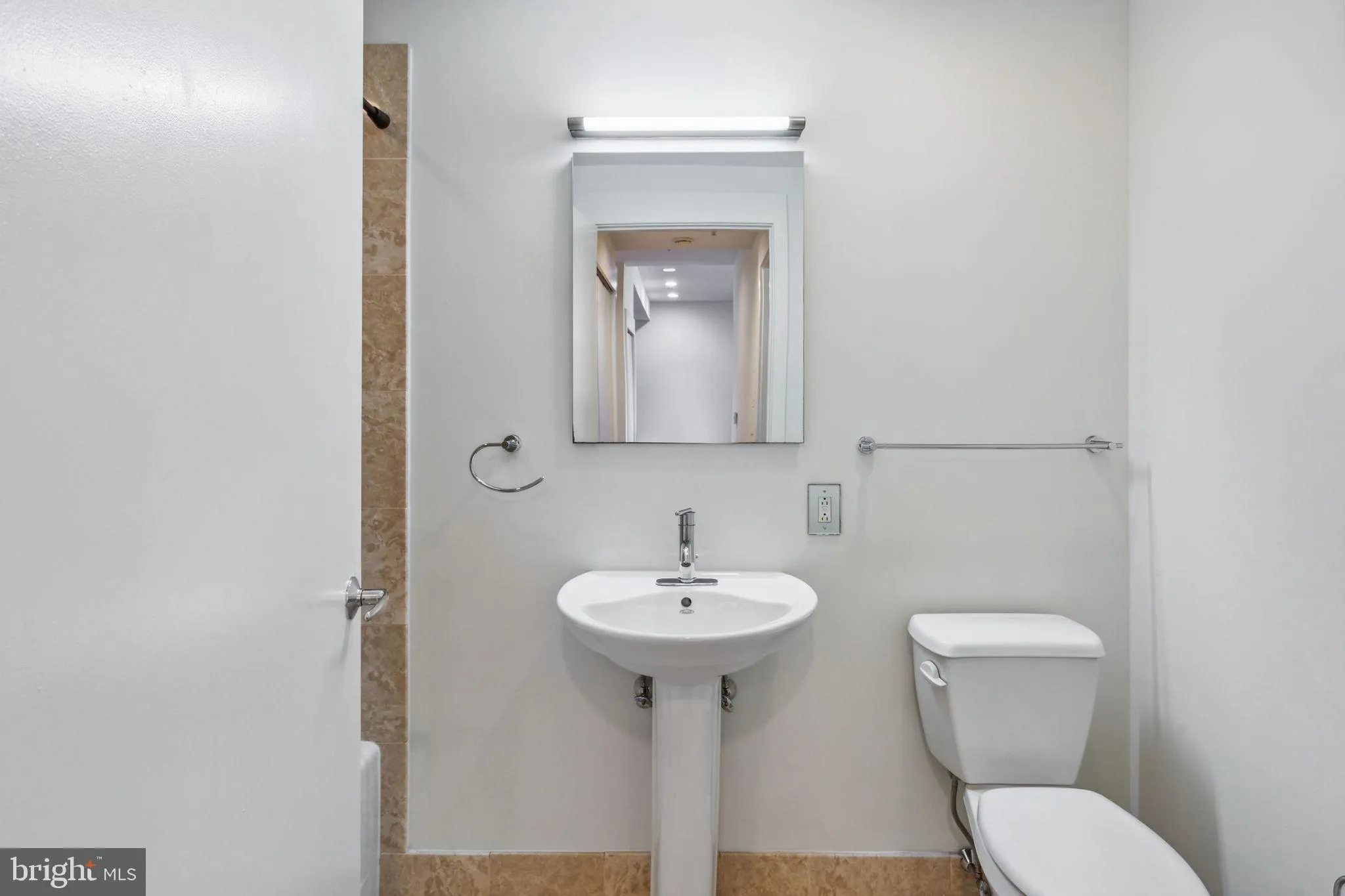 Philadelphia, Pennsylvania 19107, United States, 1 Bedroom Bedrooms, ,1 BathroomBathrooms,Residential,Coming Soon,92938