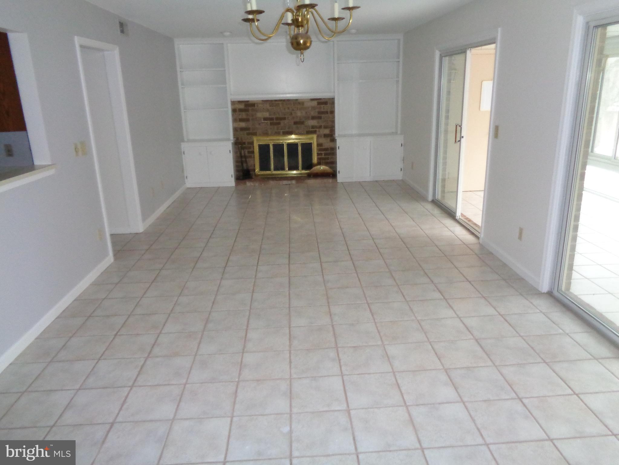 VILLAGE OF INNSBRUCK - Residential Lease