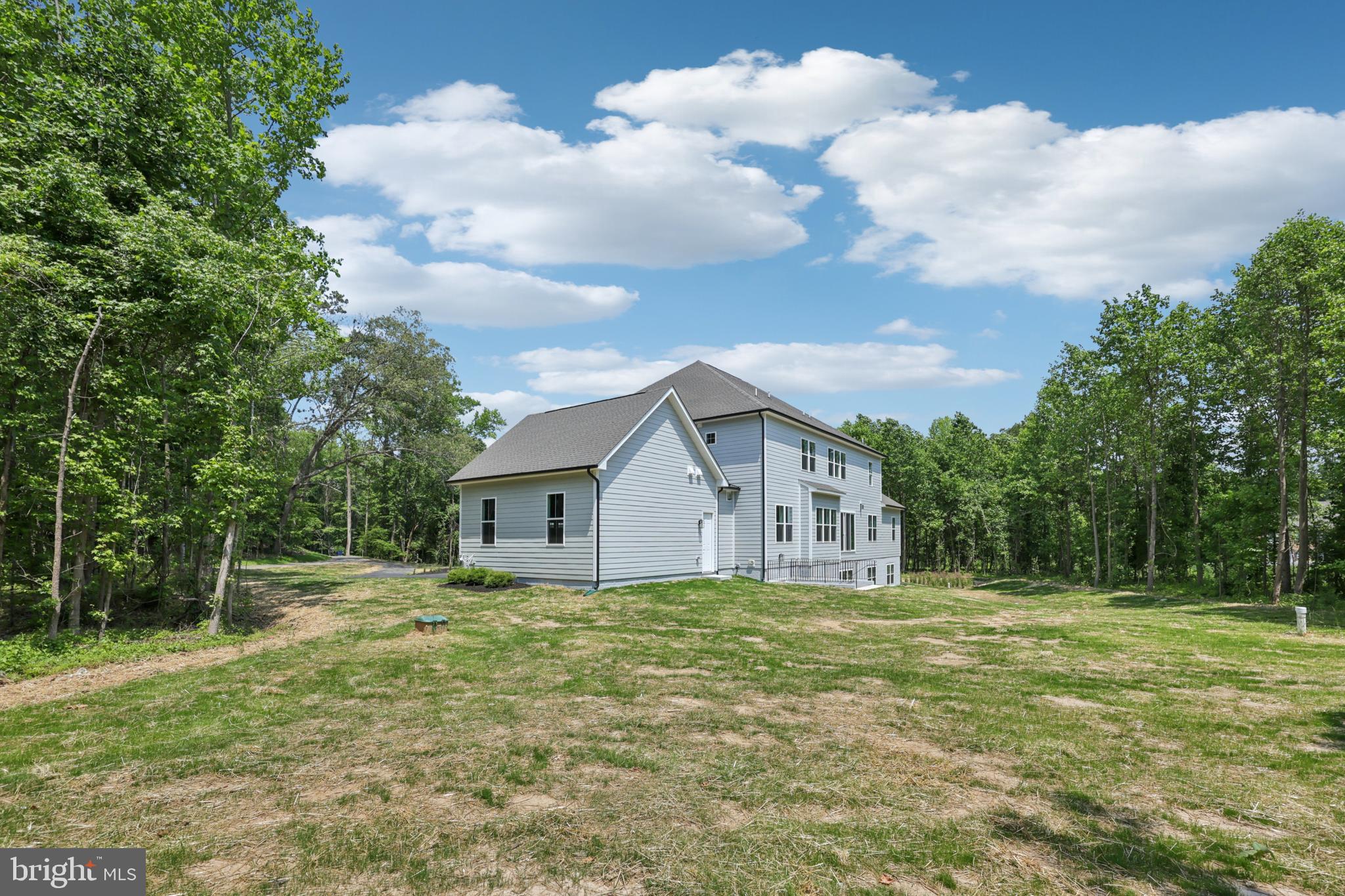 STILLVIEW ACRES - Residential