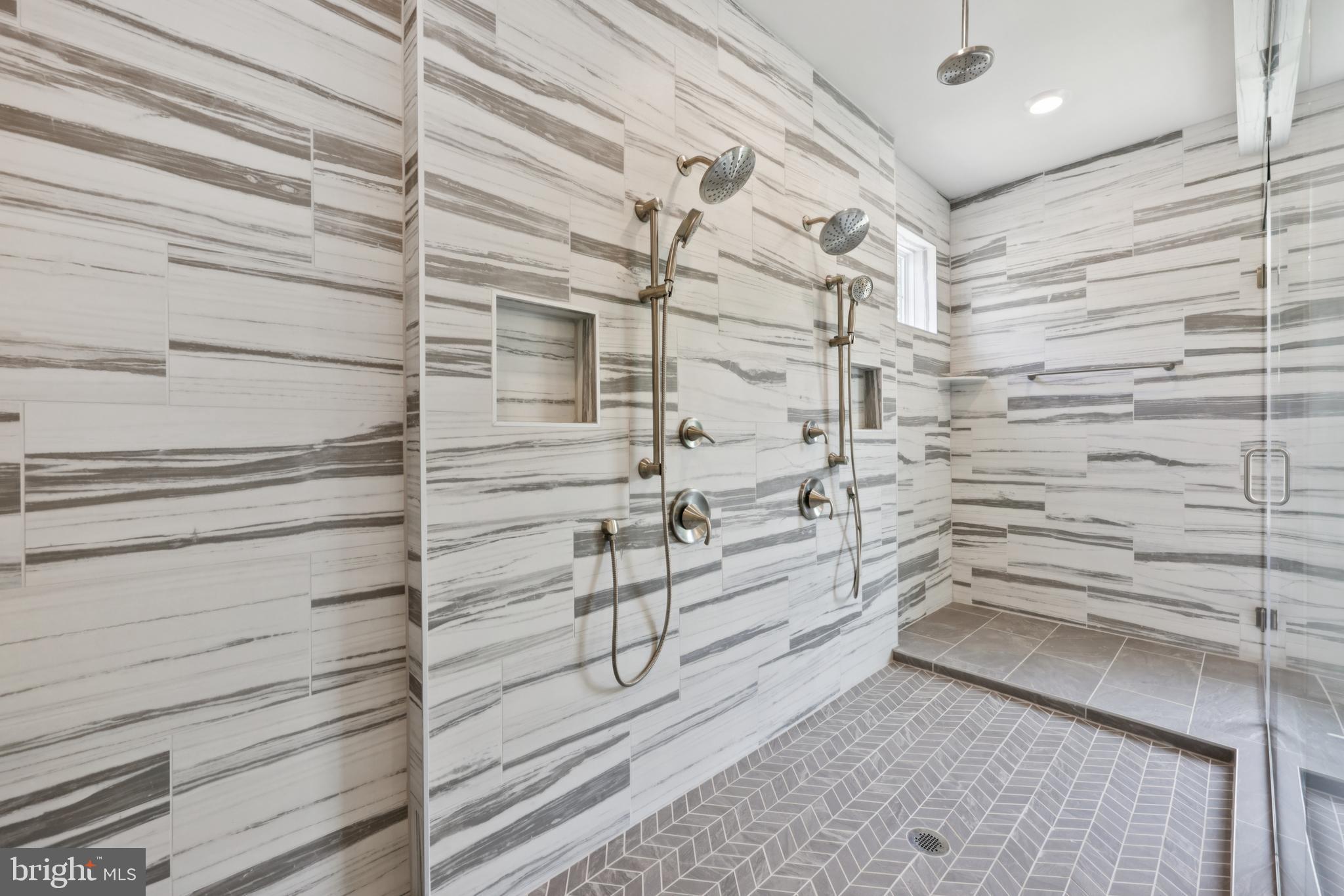 STILLVIEW ACRES - Residential