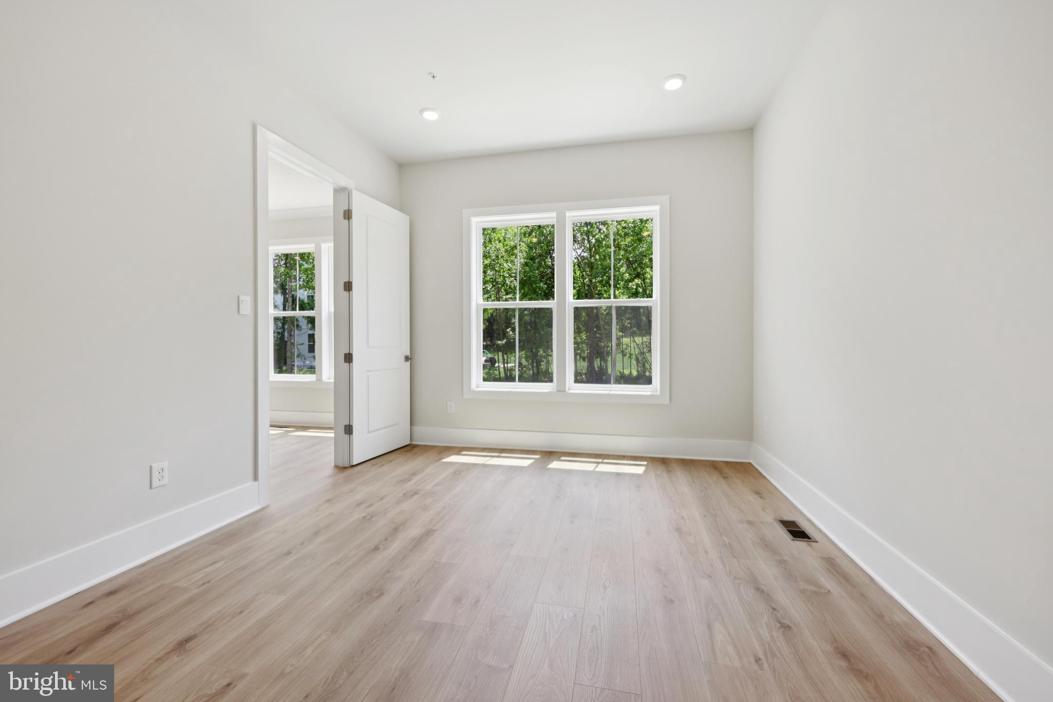 STILLVIEW ACRES - Residential