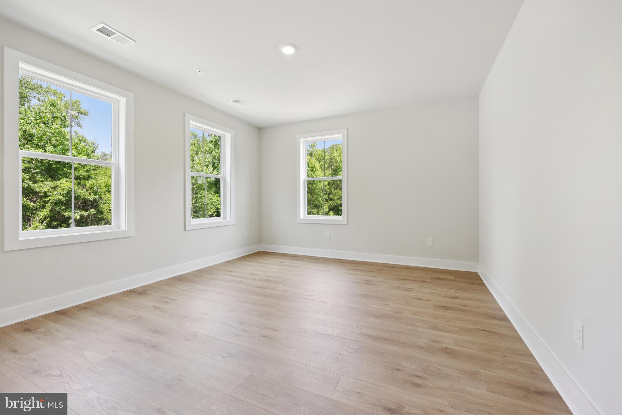 STILLVIEW ACRES - Residential