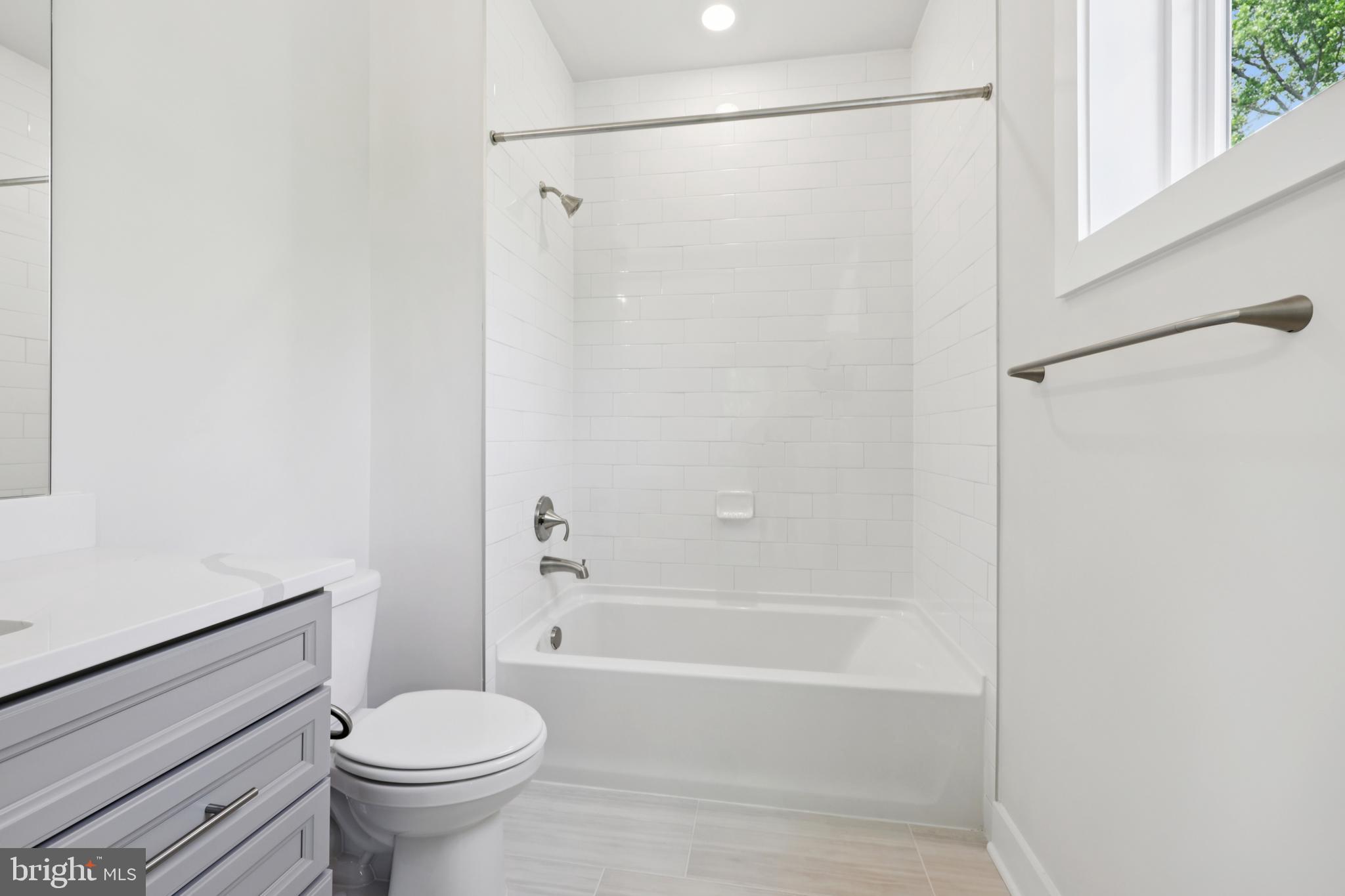 STILLVIEW ACRES - Residential