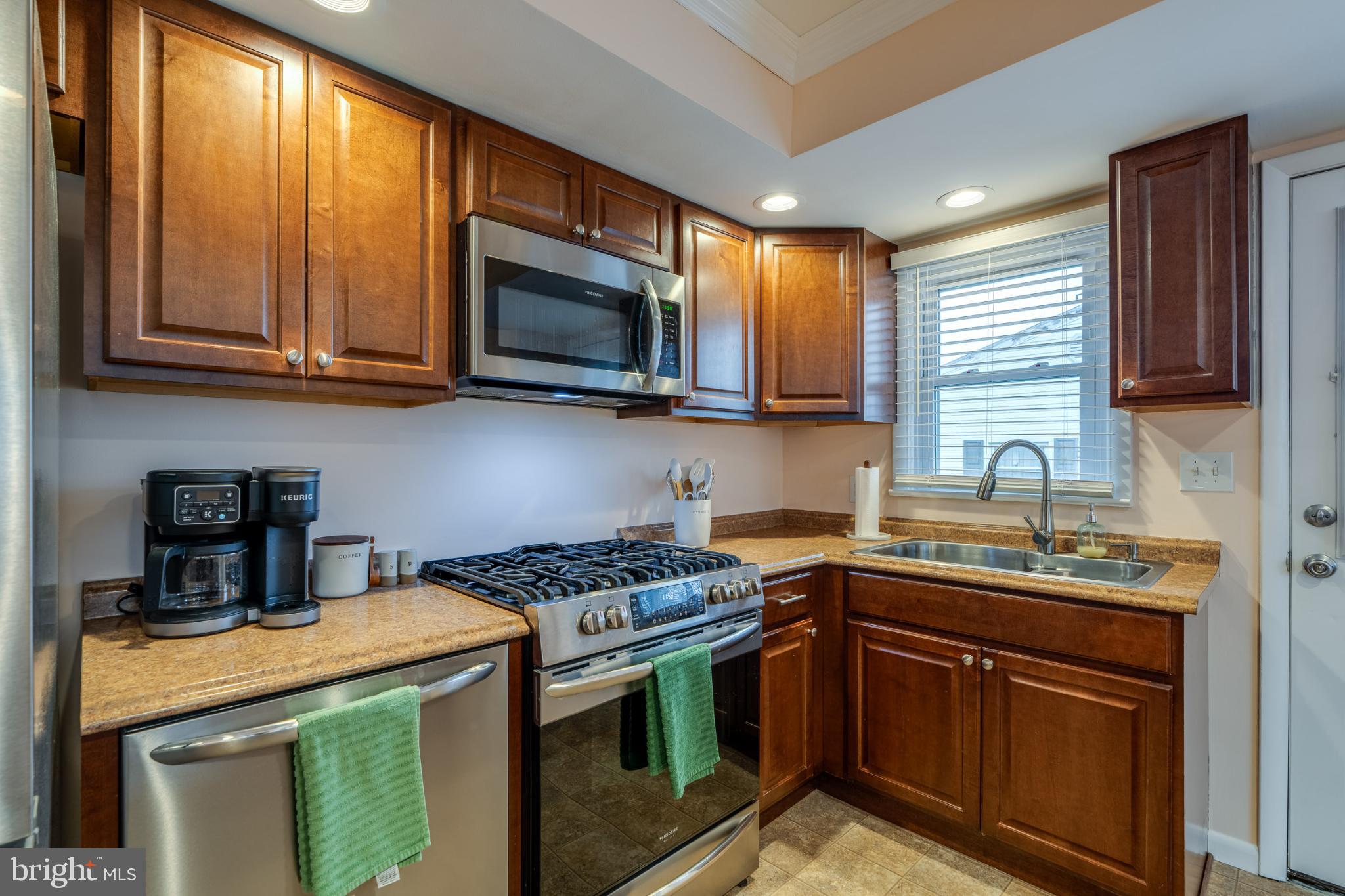 SUTTER VILLAGE - Residential