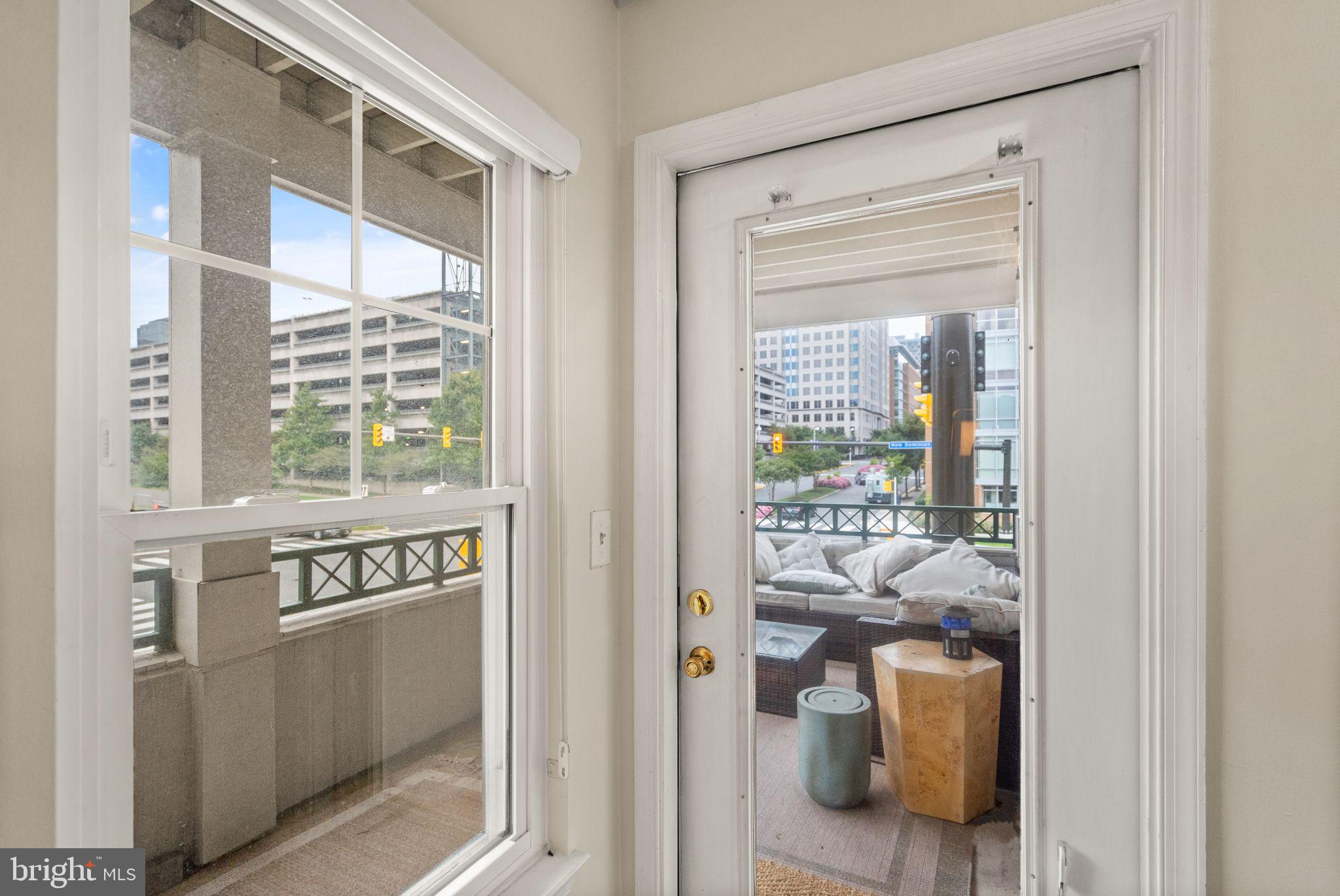 OAK PARK CONDO - Residential