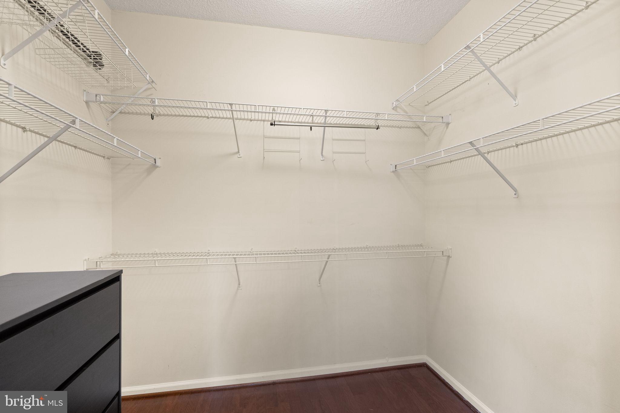 OAK PARK CONDO - Residential