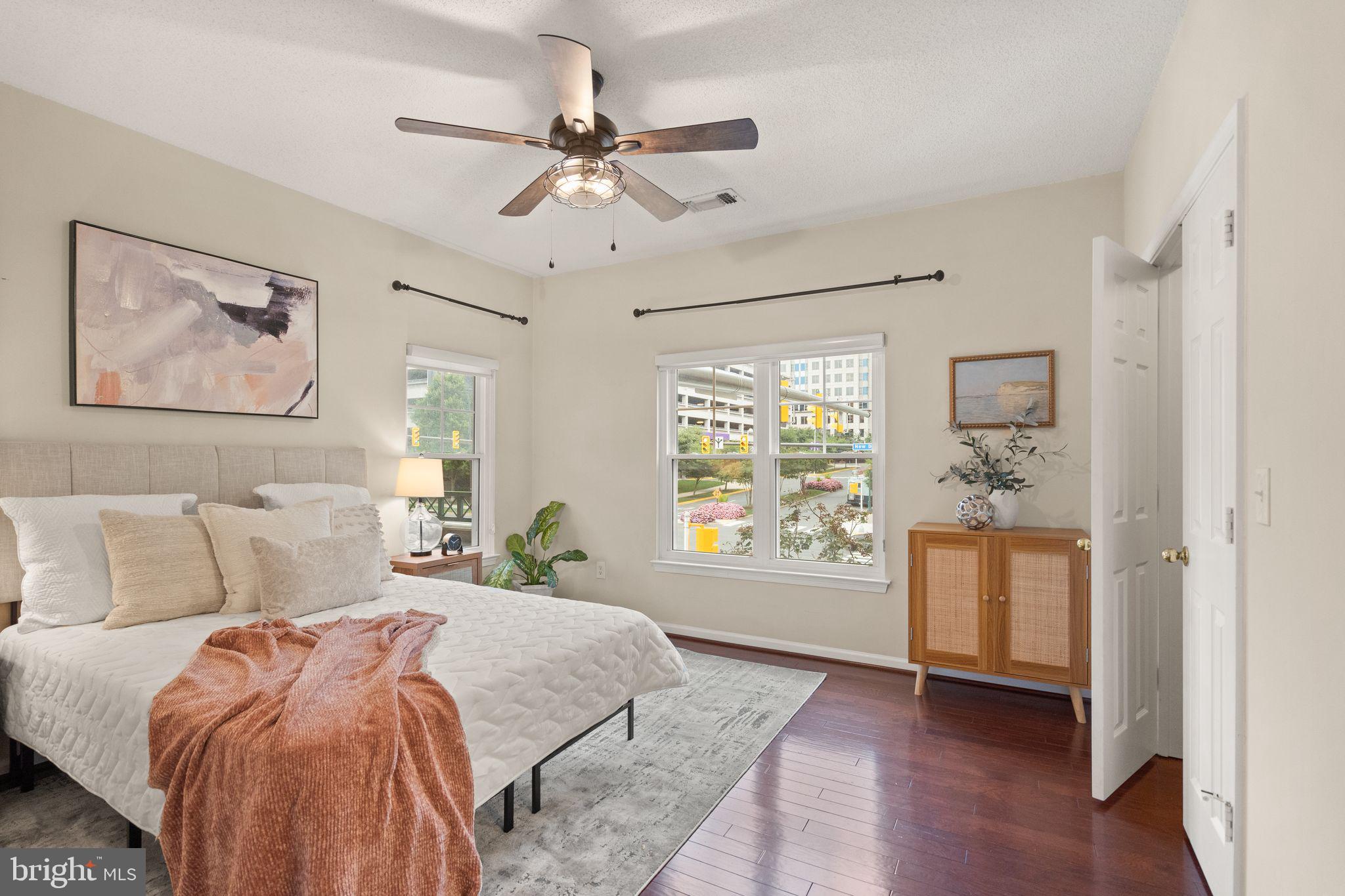 OAK PARK CONDO - Residential