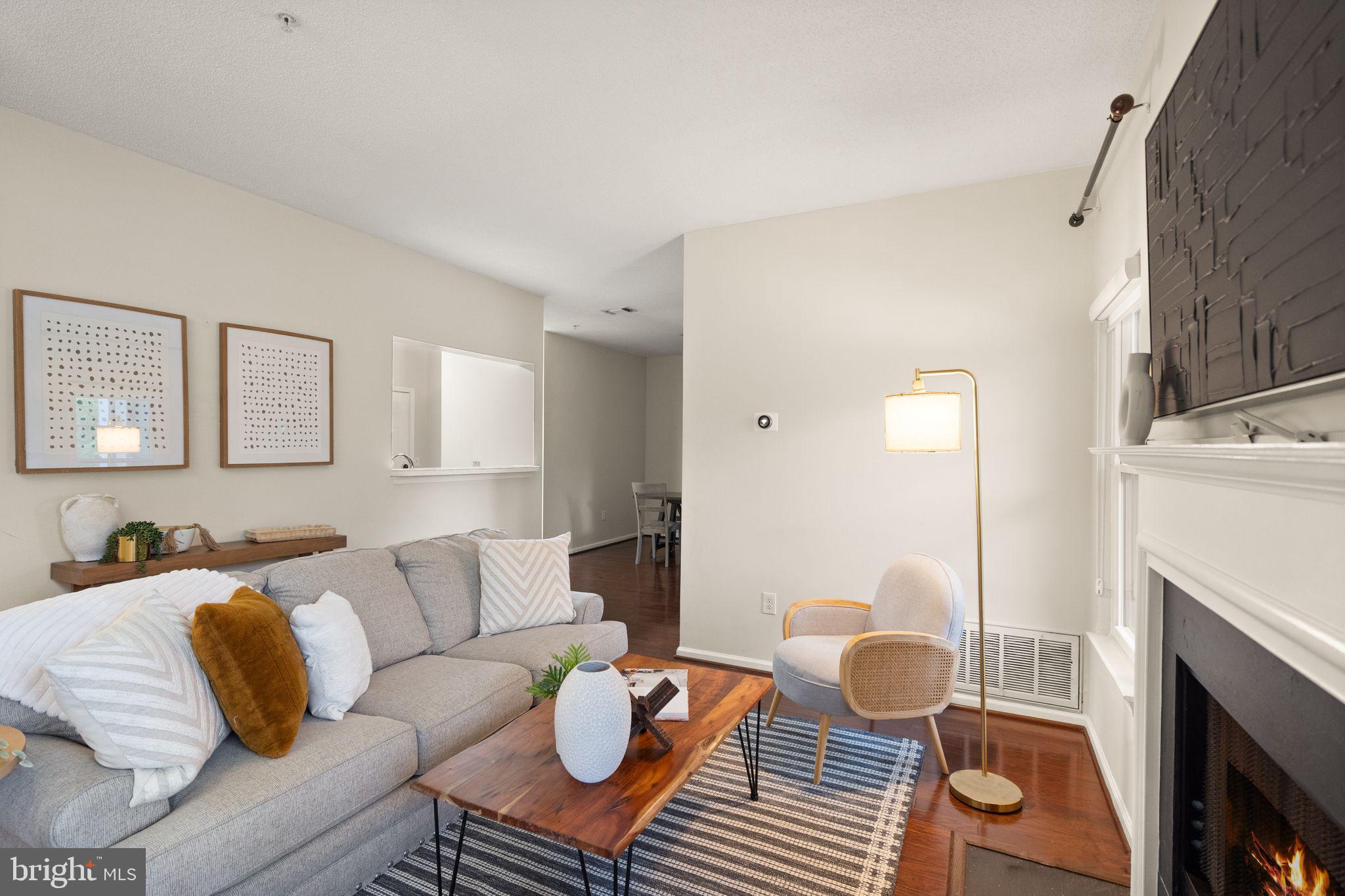 OAK PARK CONDO - Residential