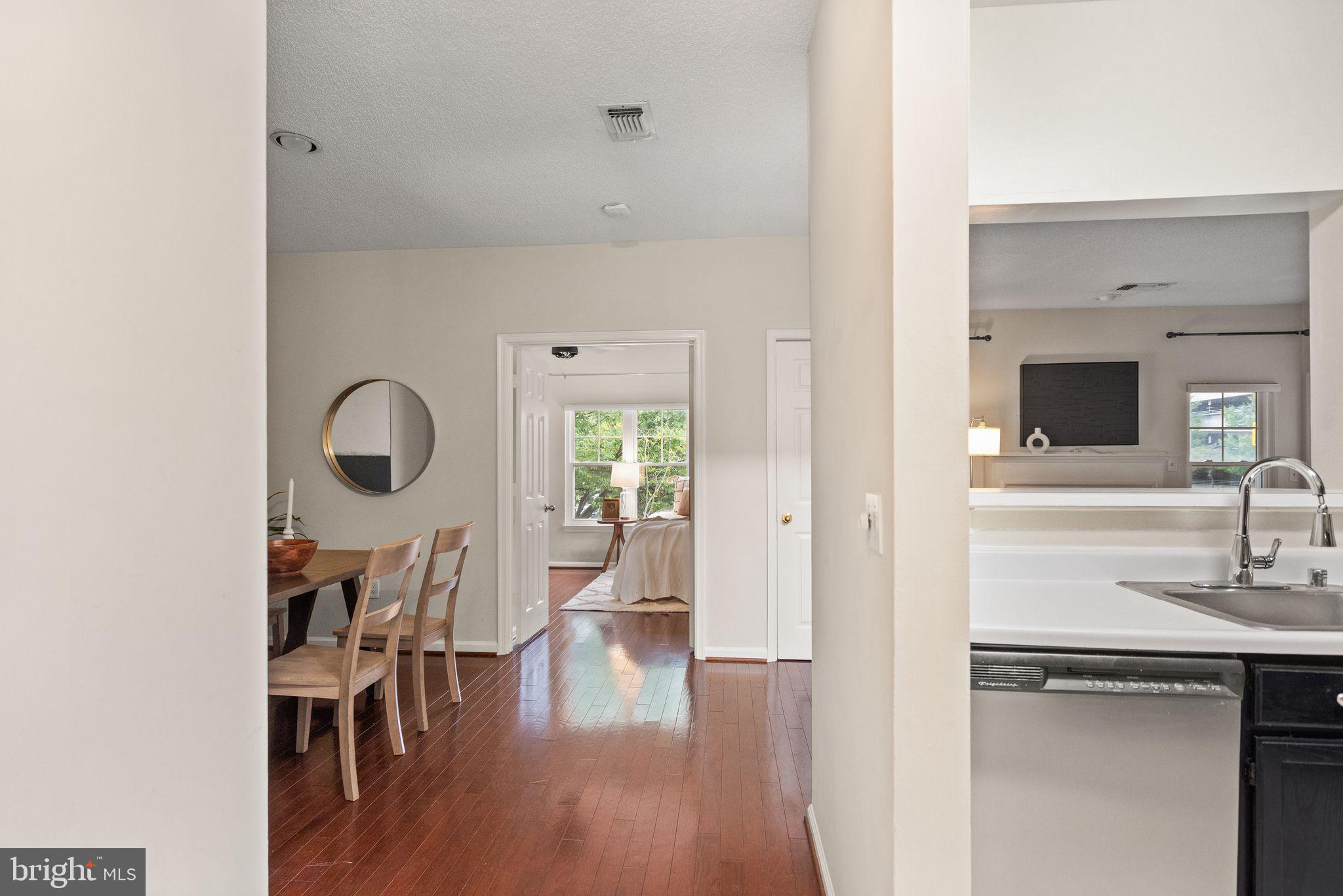 OAK PARK CONDO - Residential