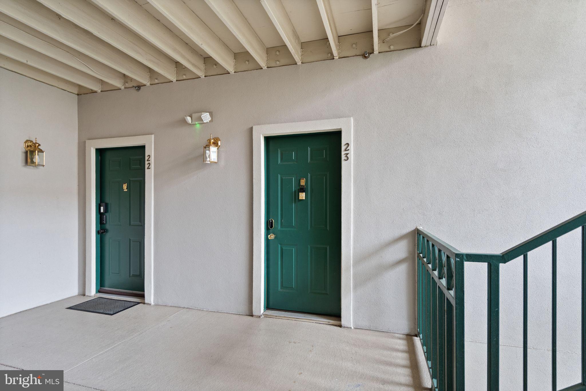 OAK PARK CONDO - Residential