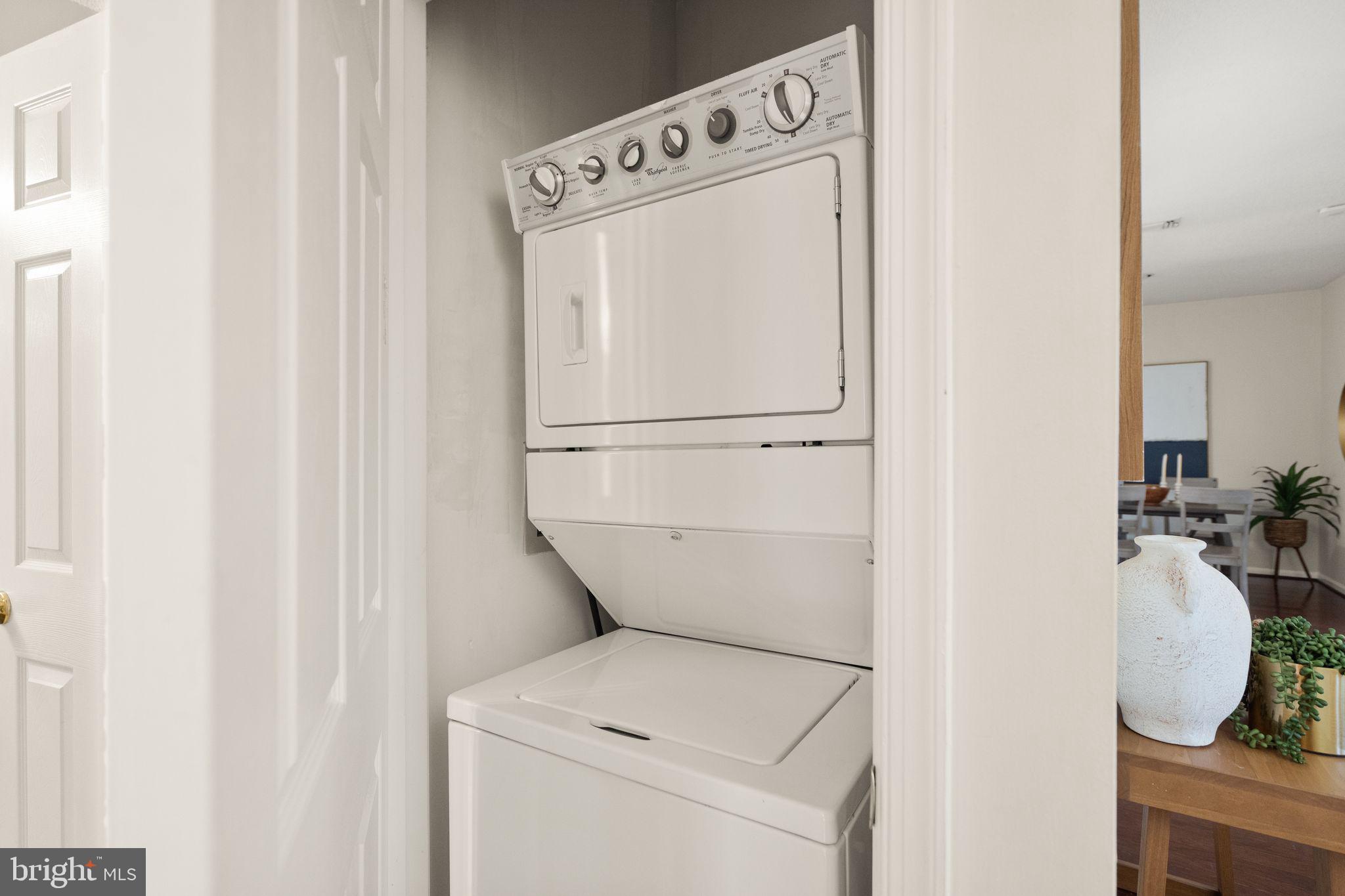 OAK PARK CONDO - Residential