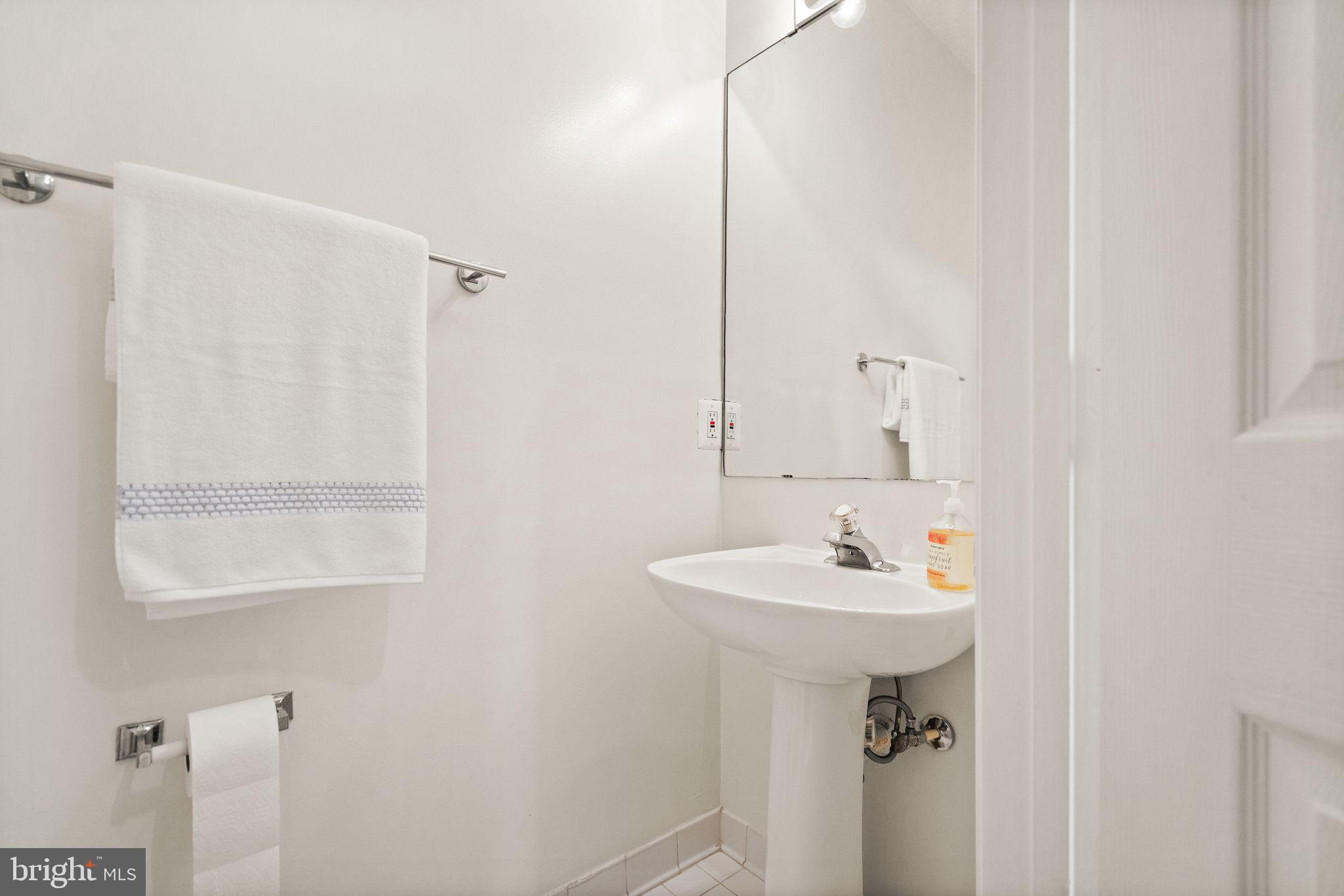 OAK PARK CONDO - Residential