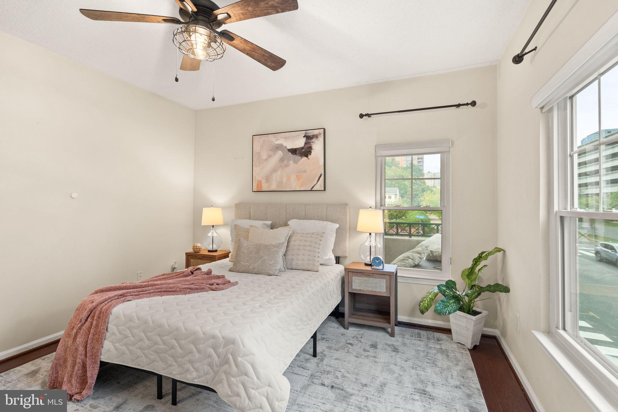 OAK PARK CONDO - Residential