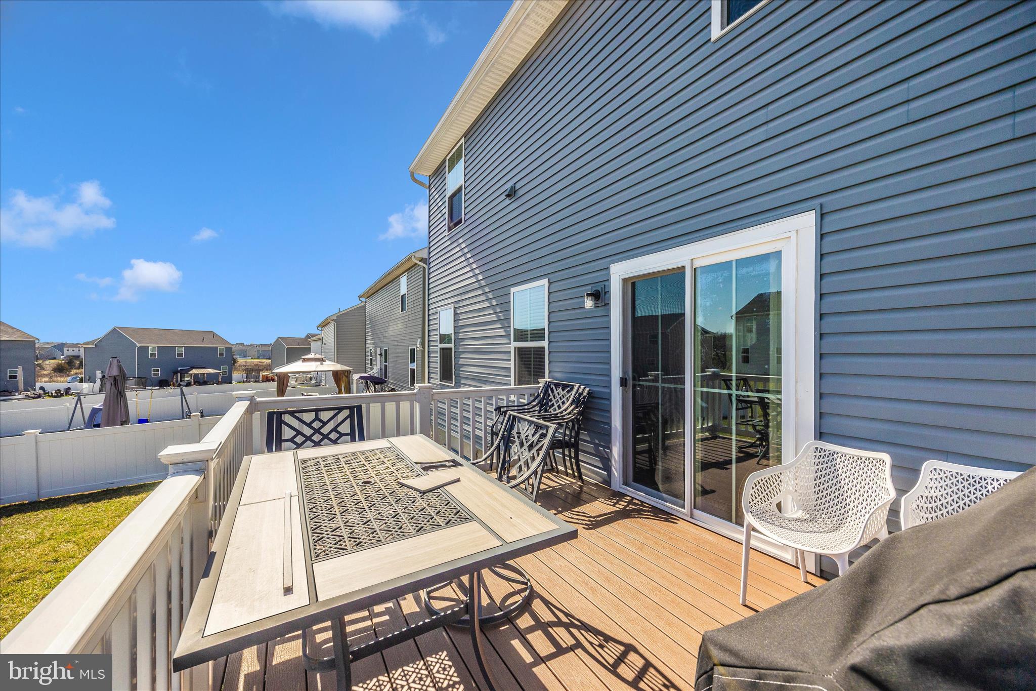 MEADE'S CROSSING - Residential