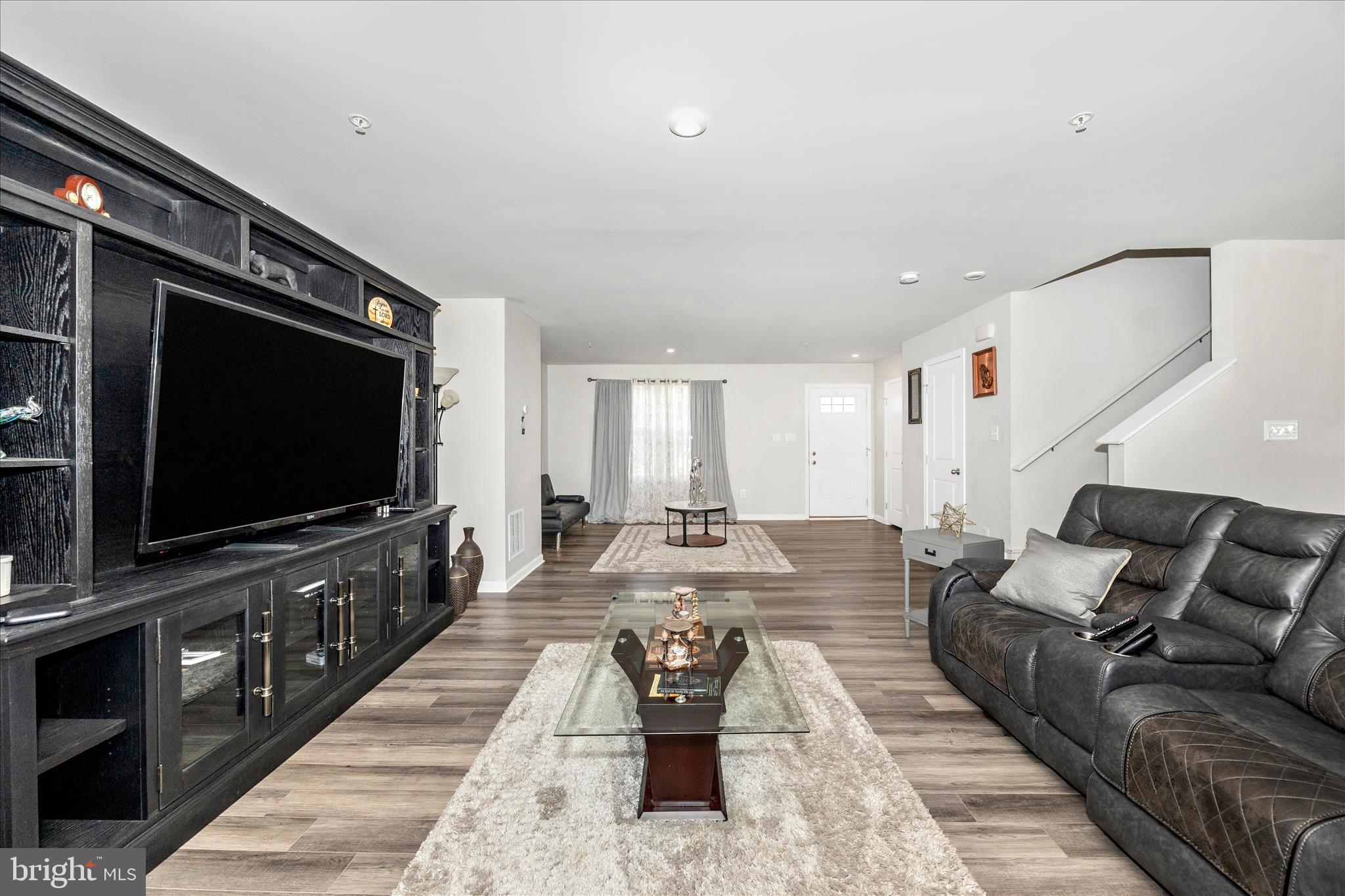 MEADE'S CROSSING - Residential