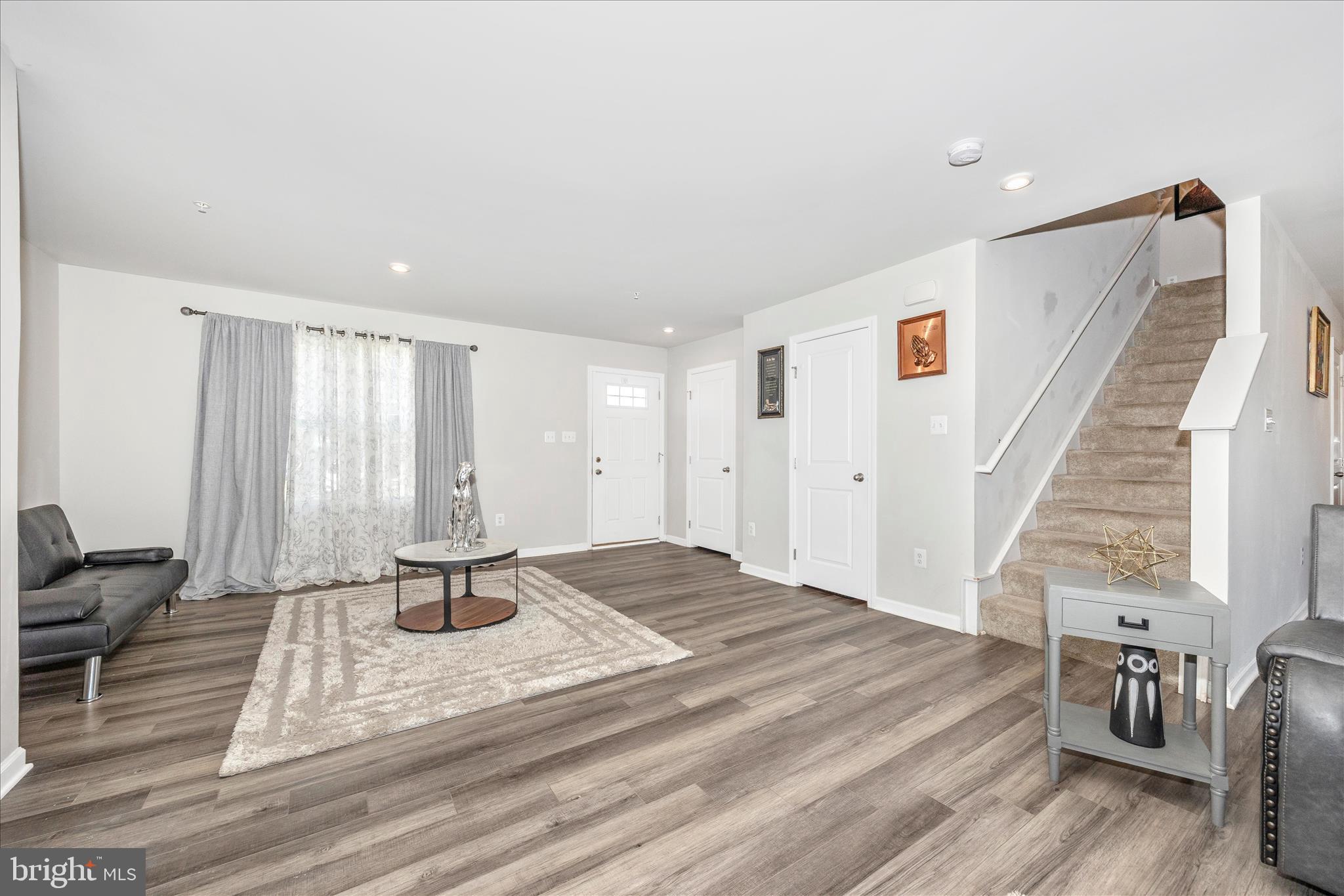 MEADE'S CROSSING - Residential