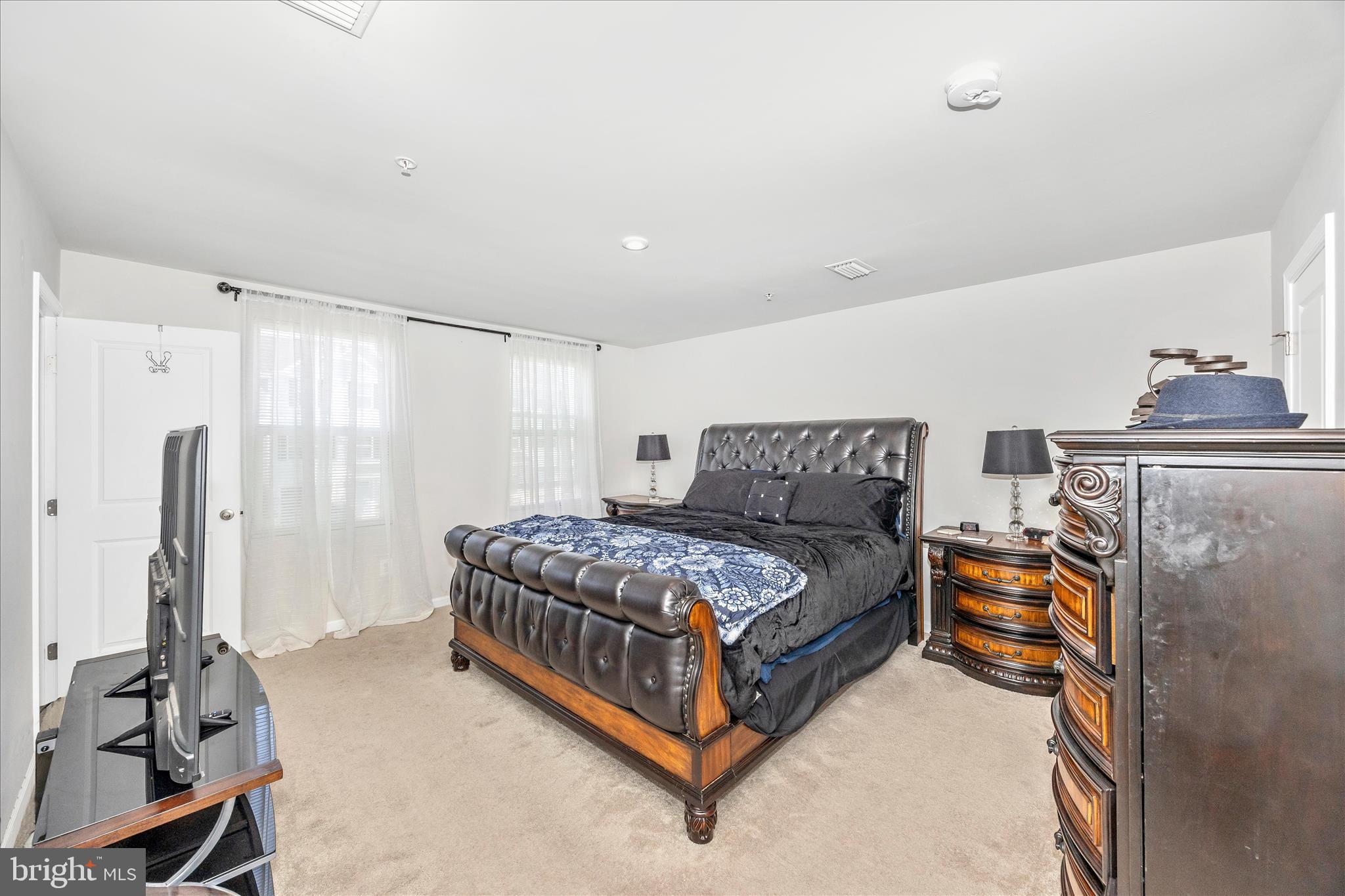 MEADE'S CROSSING - Residential