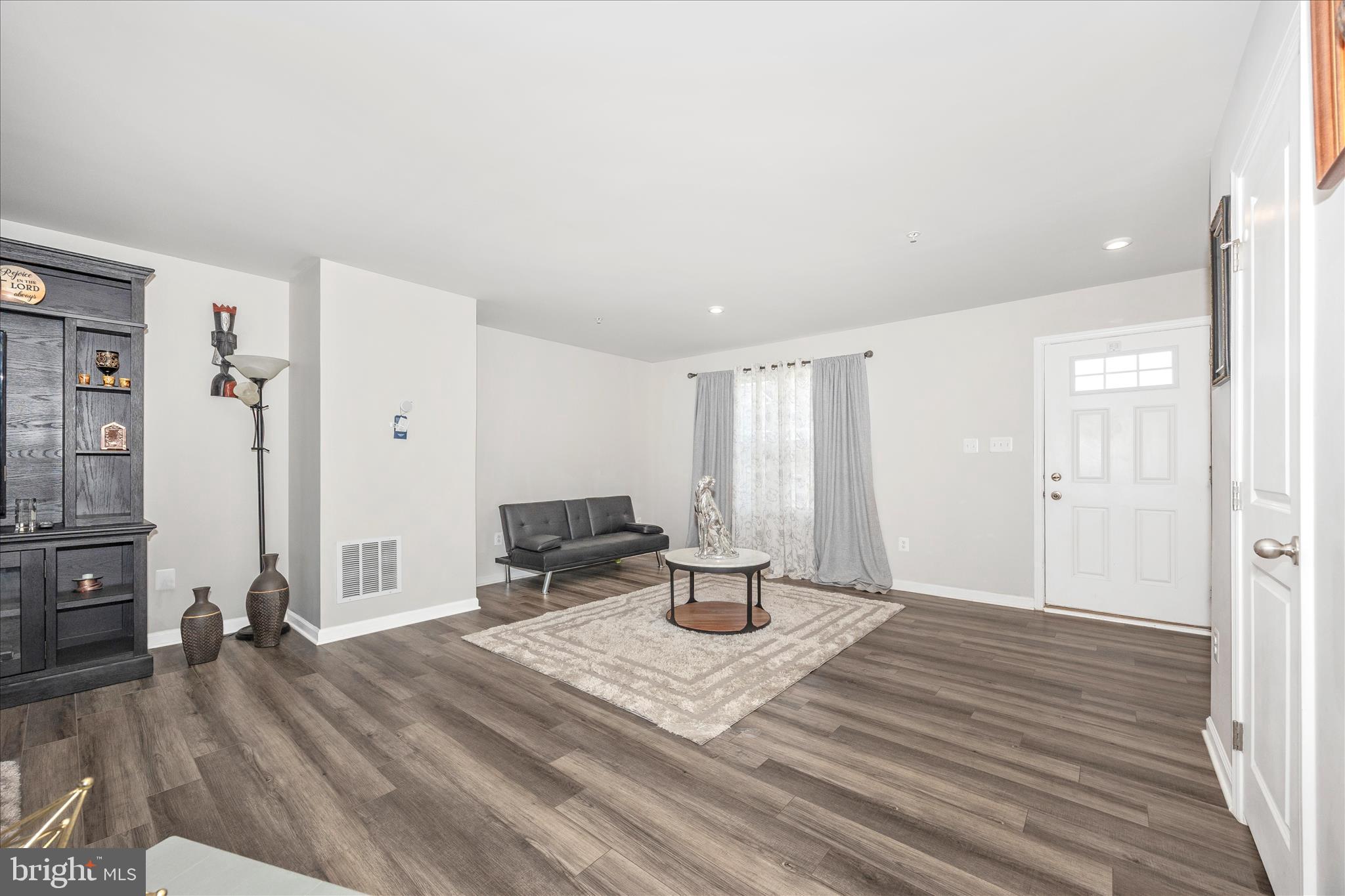 MEADE'S CROSSING - Residential