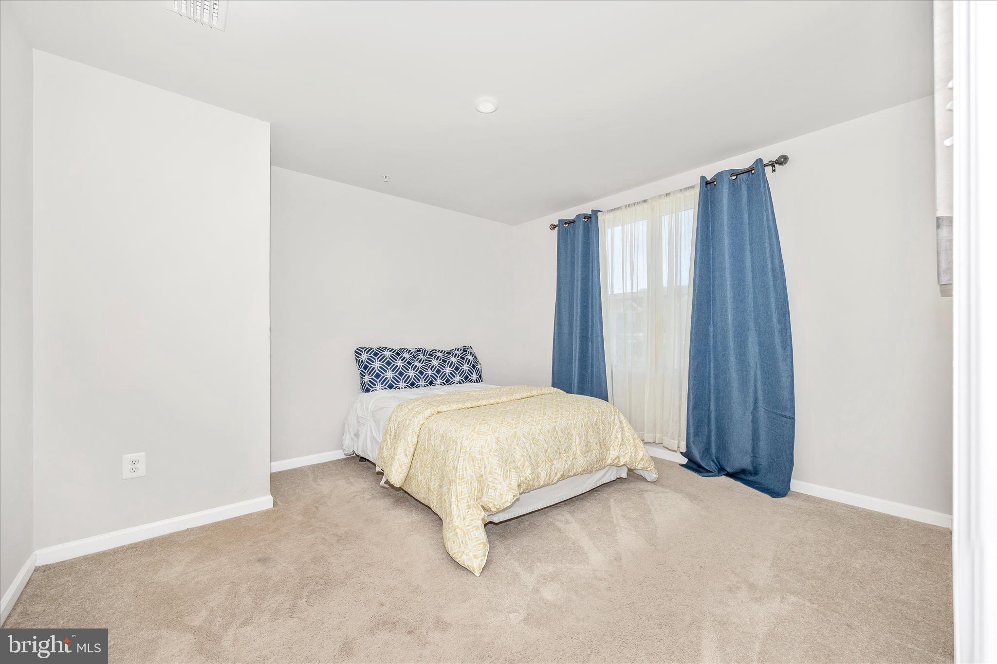 MEADE'S CROSSING - Residential