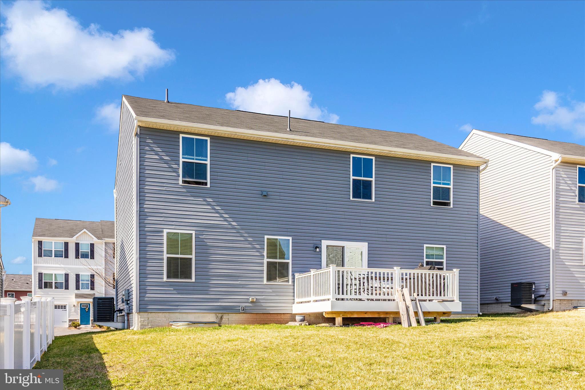 MEADE'S CROSSING - Residential