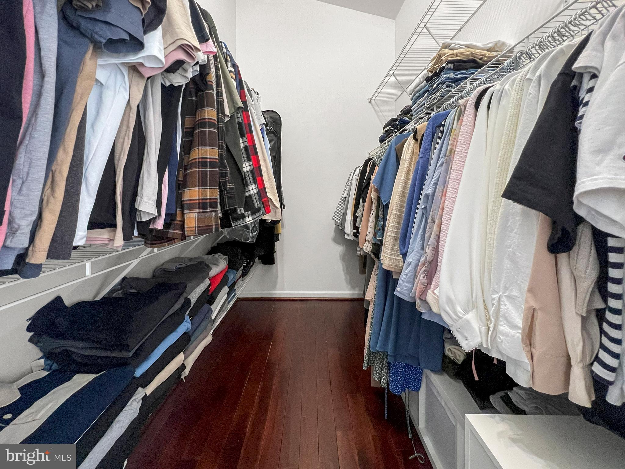 TOWNES AT FAIR LAKES GLEN - Residential