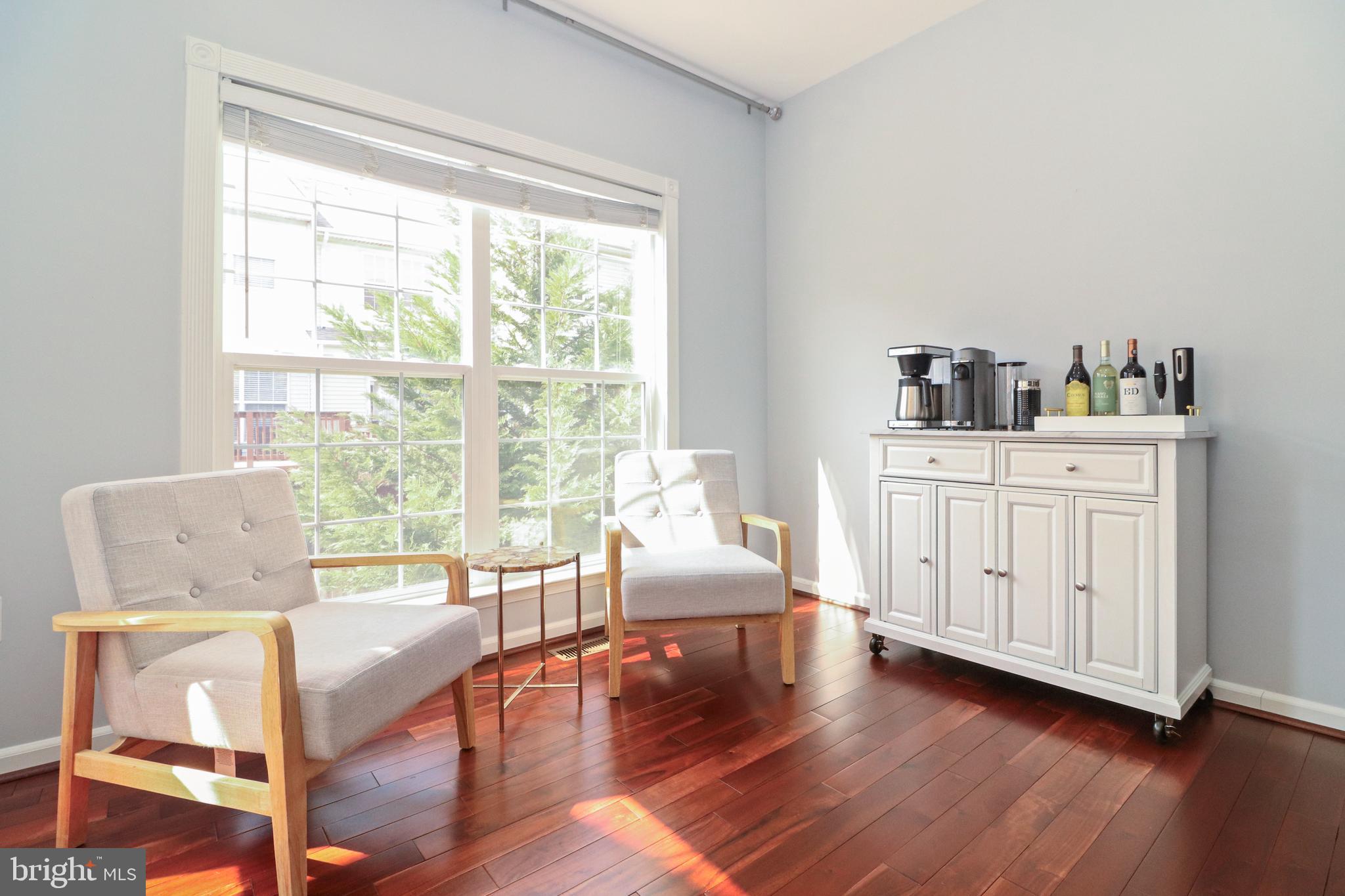 TOWNES AT FAIR LAKES GLEN - Residential